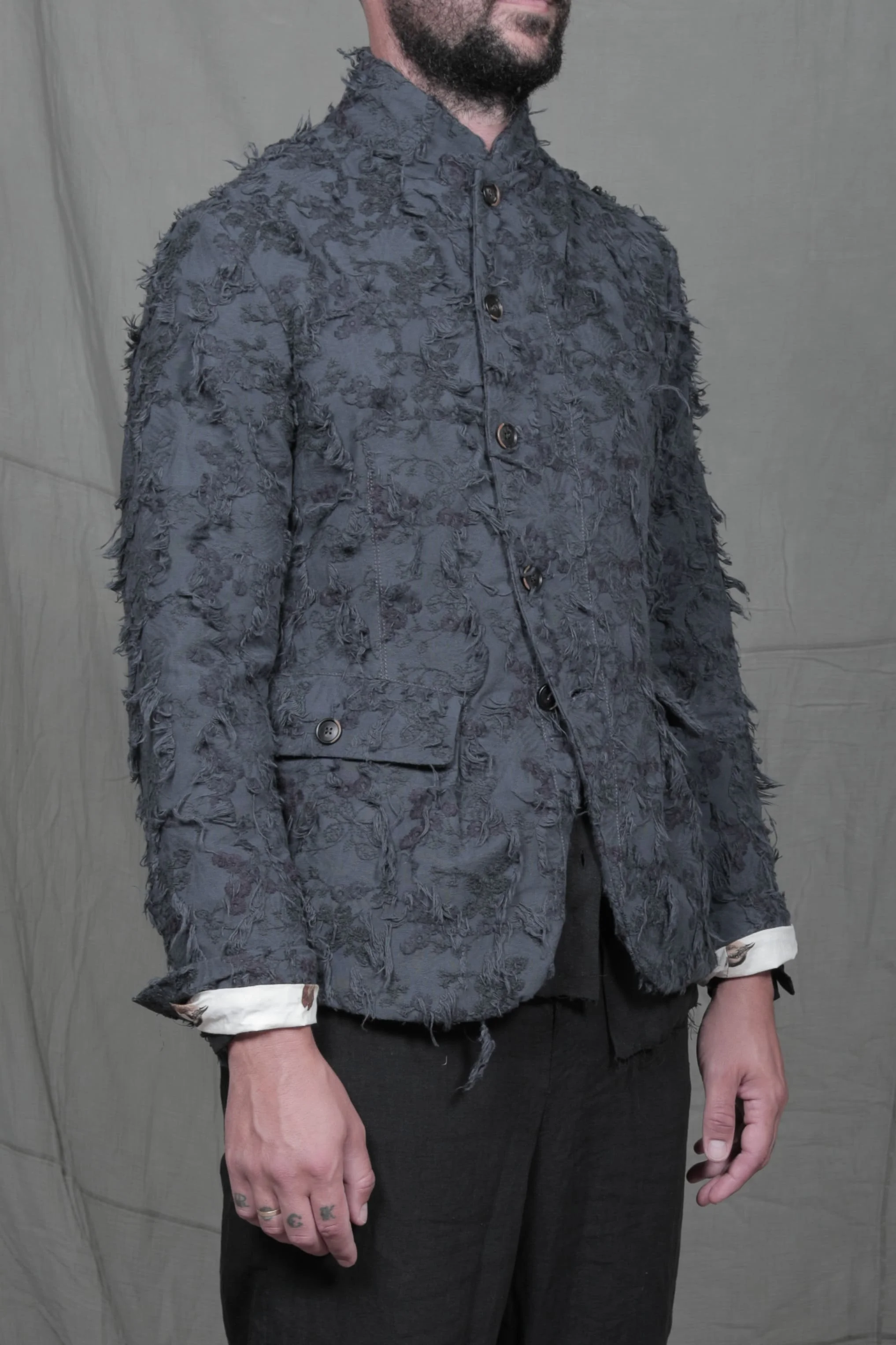 AM - SS2023 - MENS LOOKBOOK-205.jpg
