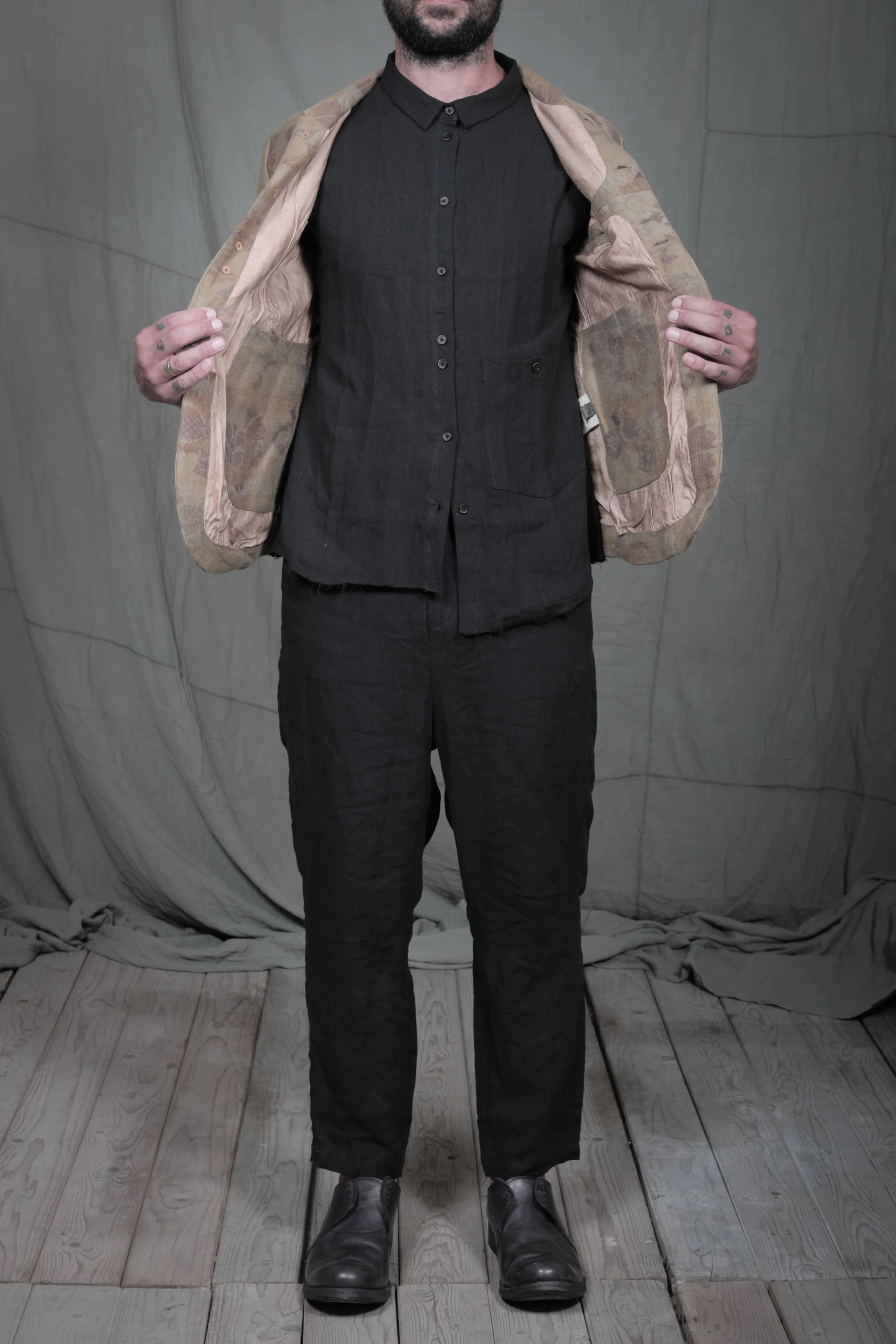 AM - SS2023 - MENS LOOKBOOK-185.jpg