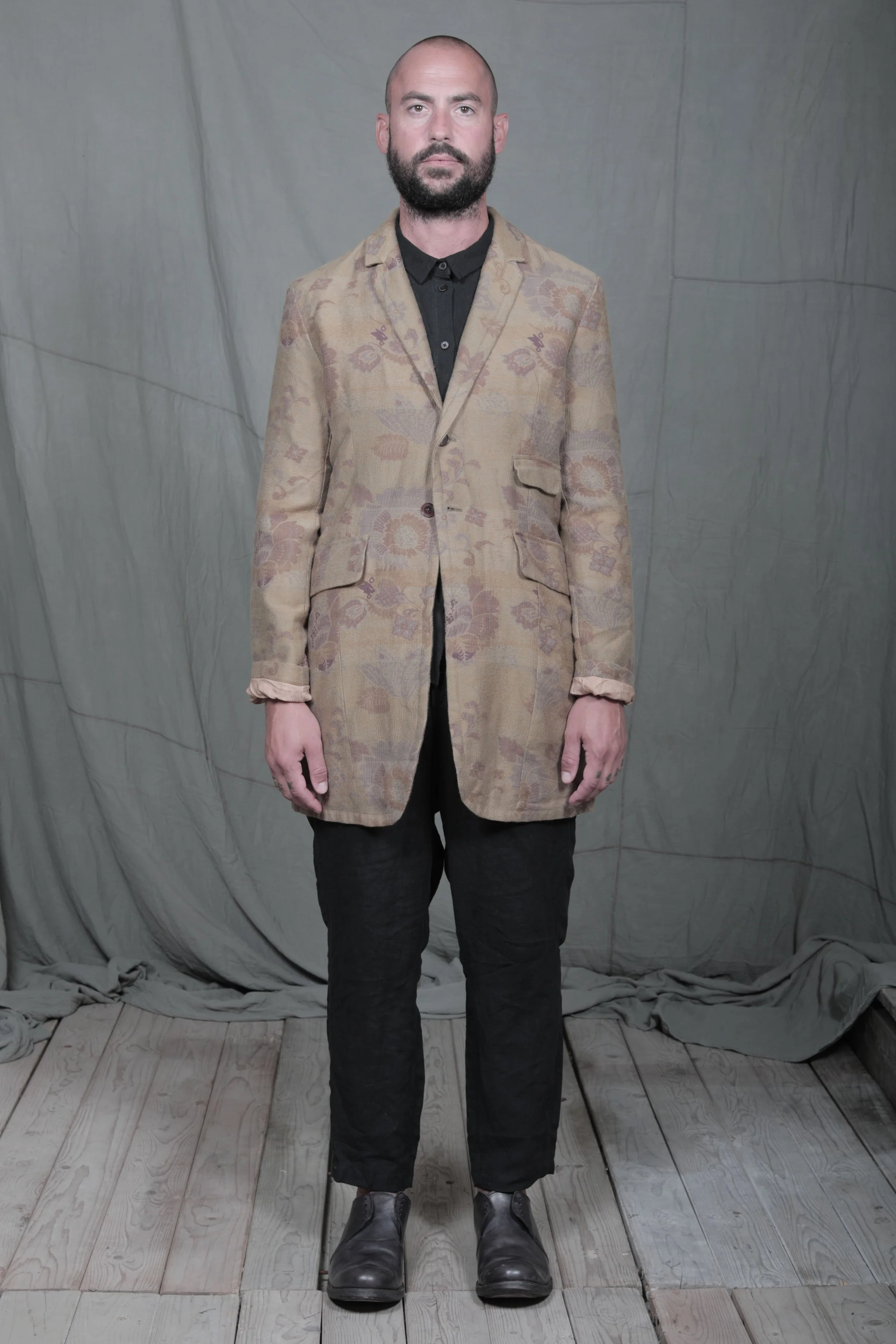 AM - SS2023 - MENS LOOKBOOK-182.jpg