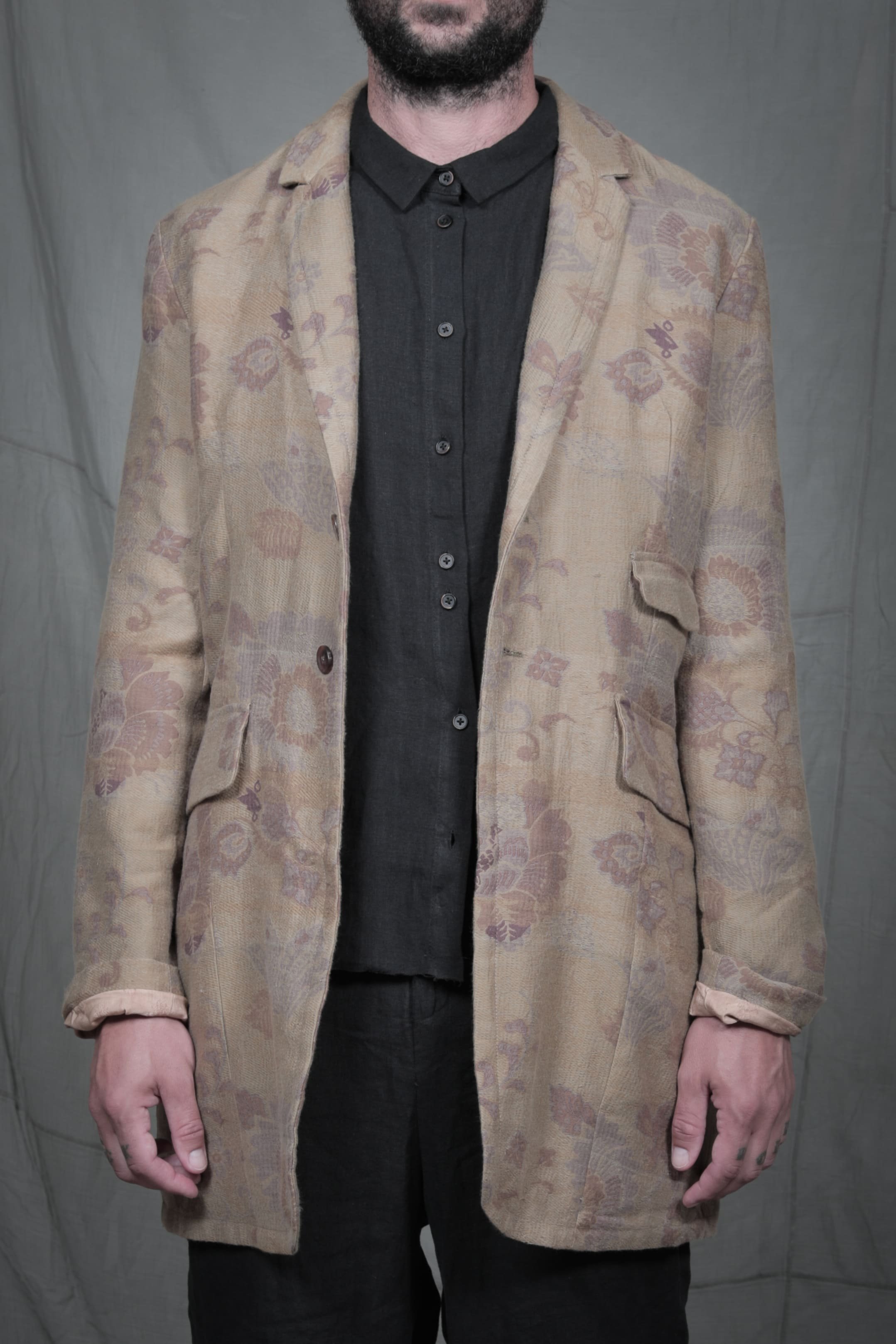 AM - SS2023 - MENS LOOKBOOK-173.jpg