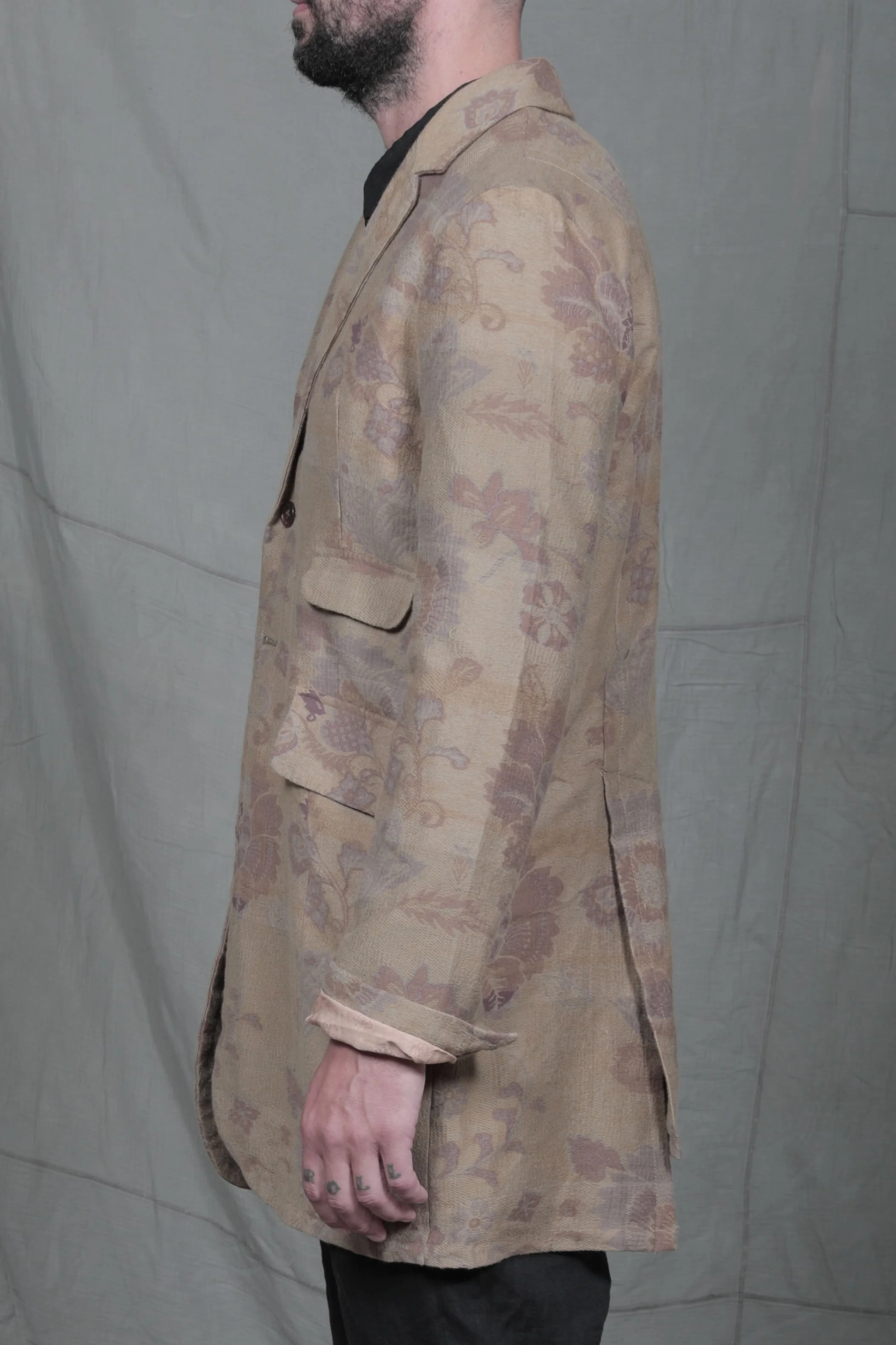 AM - SS2023 - MENS LOOKBOOK-179.jpg