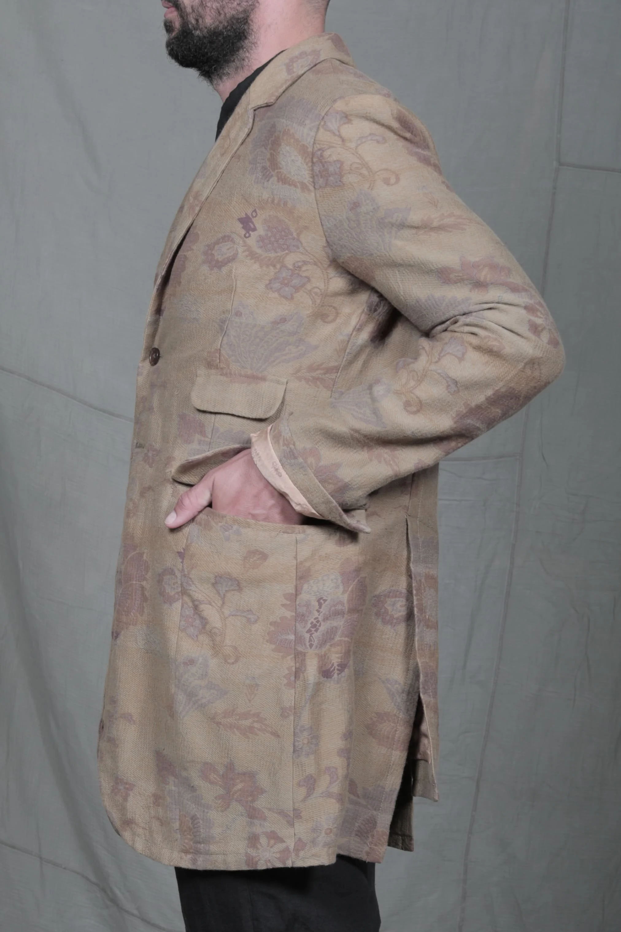 AM - SS2023 - MENS LOOKBOOK-177.jpg