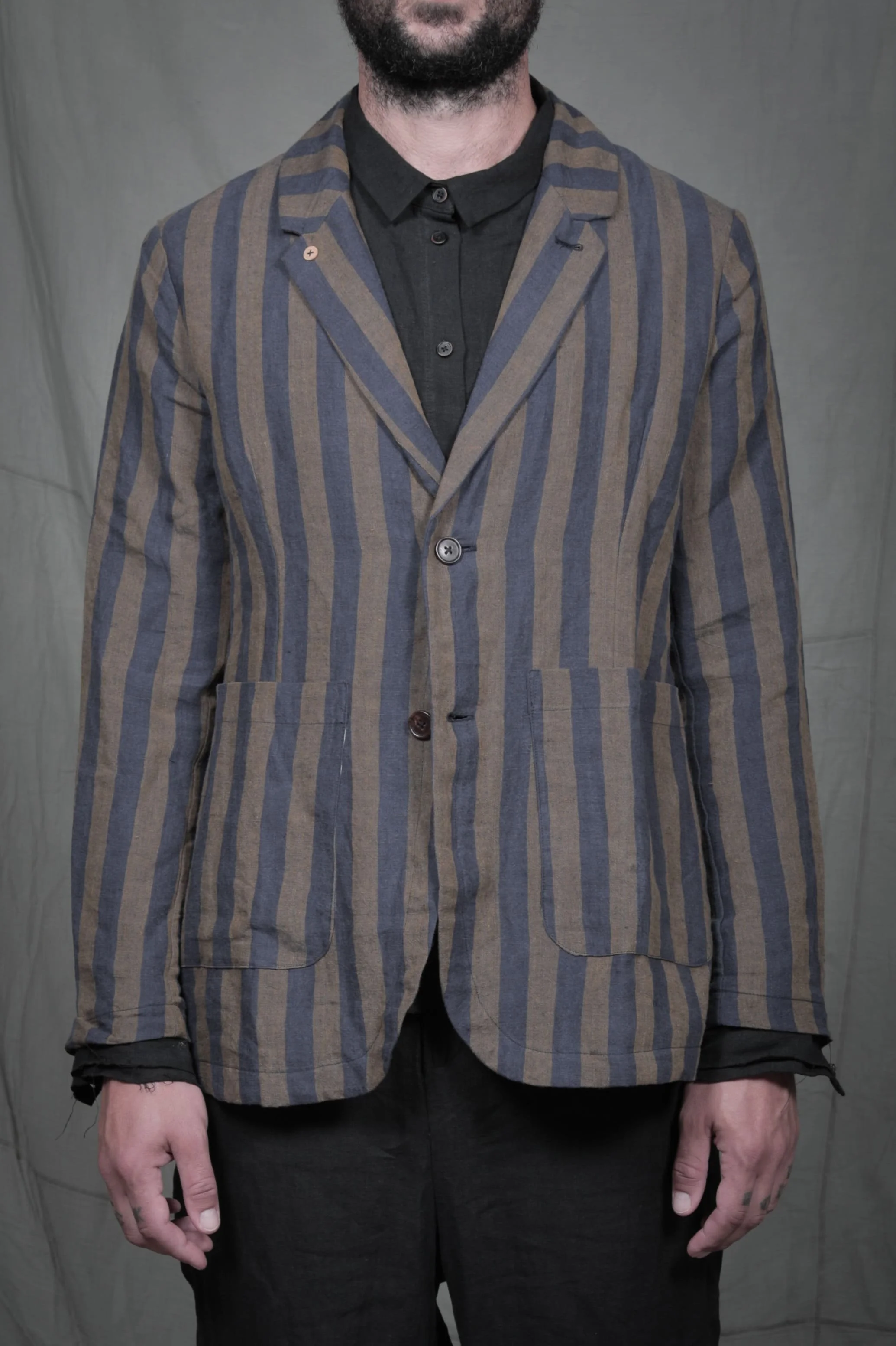 AM - SS2023 - MENS LOOKBOOK-172.jpg