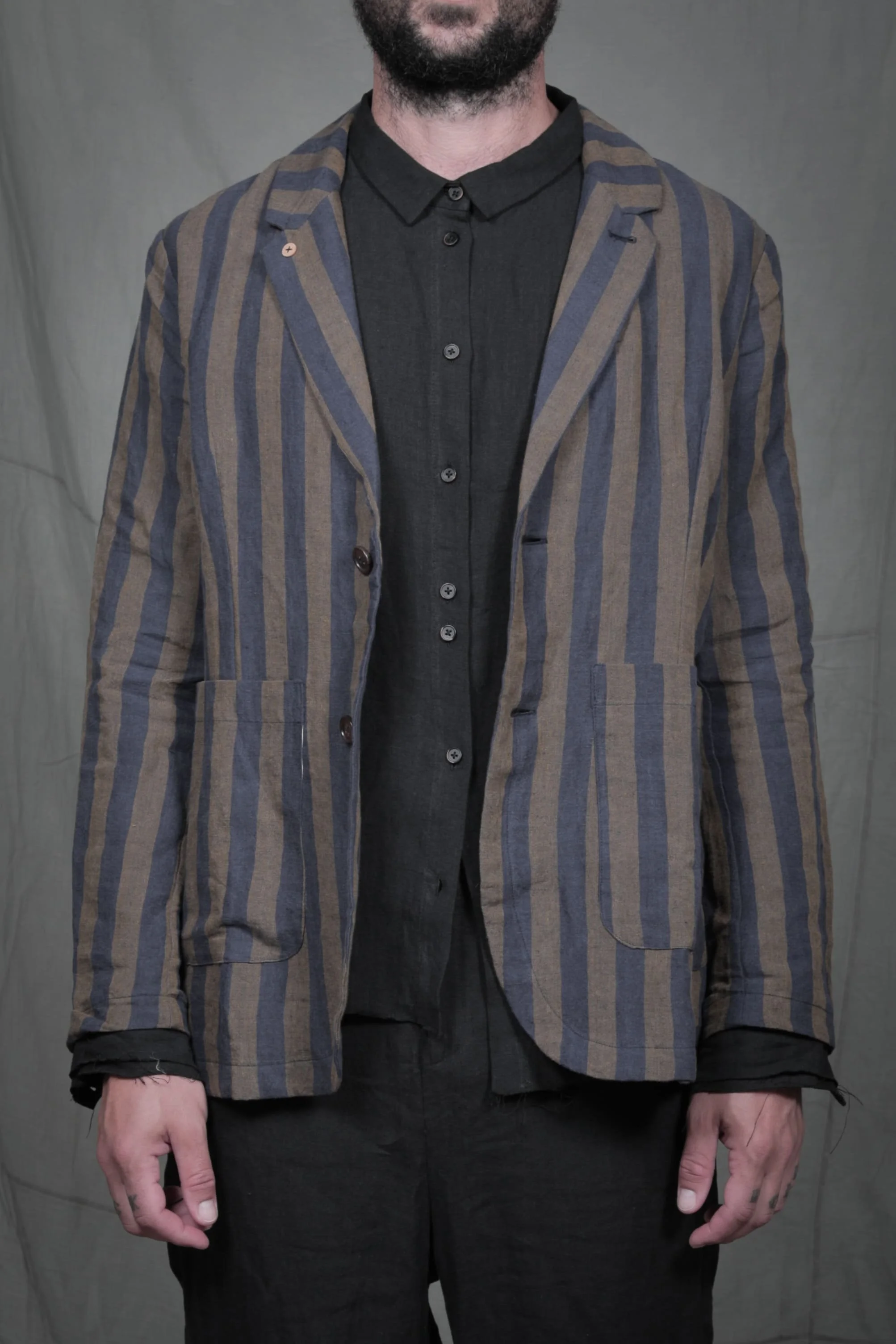 AM - SS2023 - MENS LOOKBOOK-162.jpg
