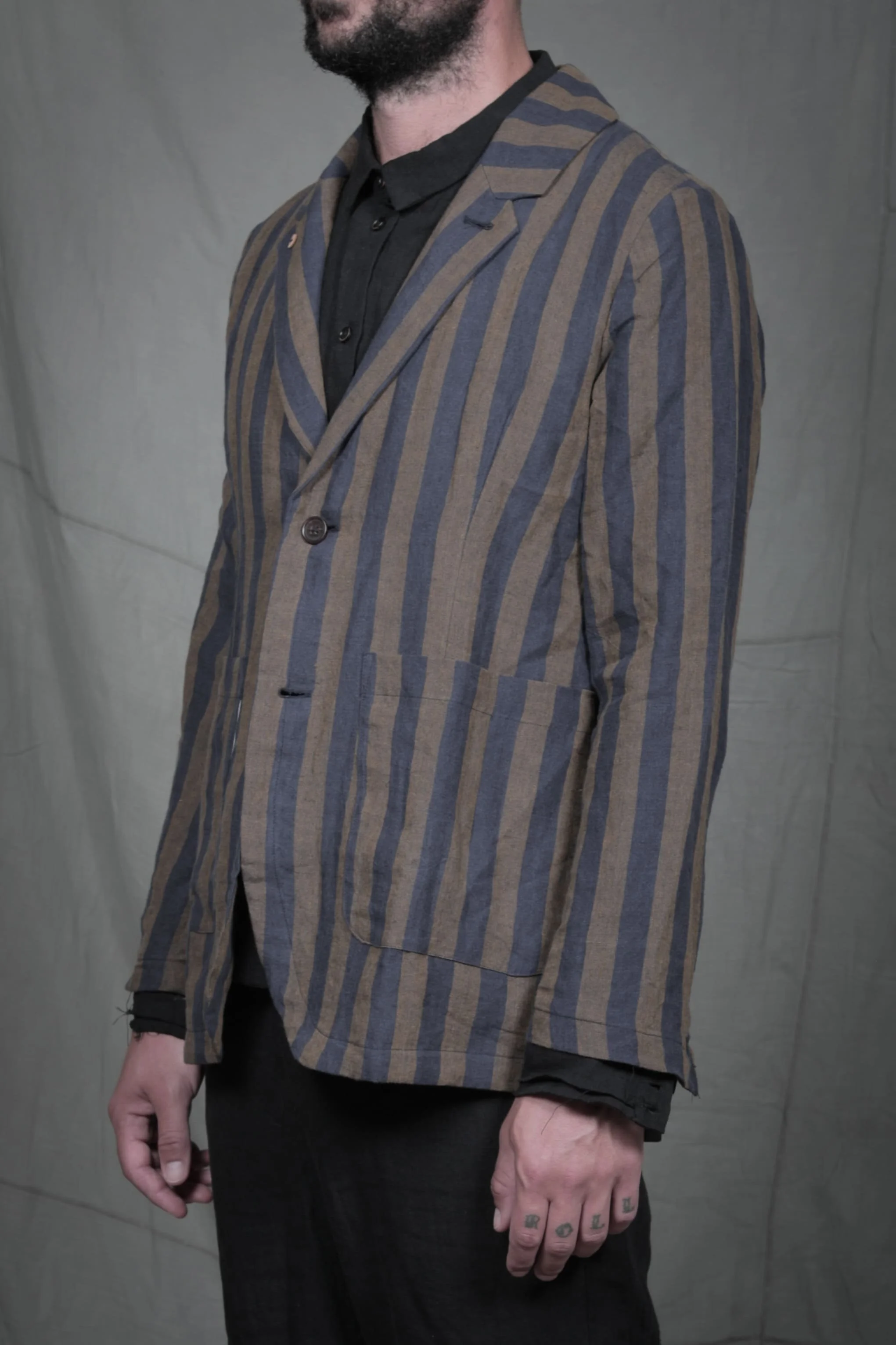 AM - SS2023 - MENS LOOKBOOK-170.jpg