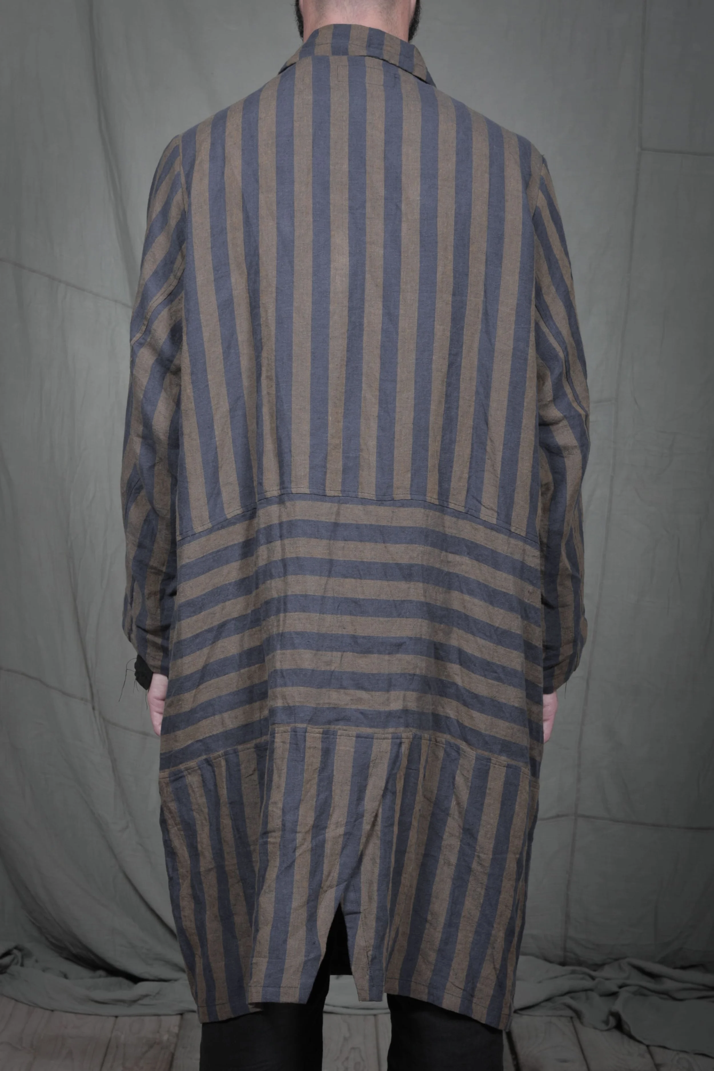 AM - SS2023 - MENS LOOKBOOK-157.jpg