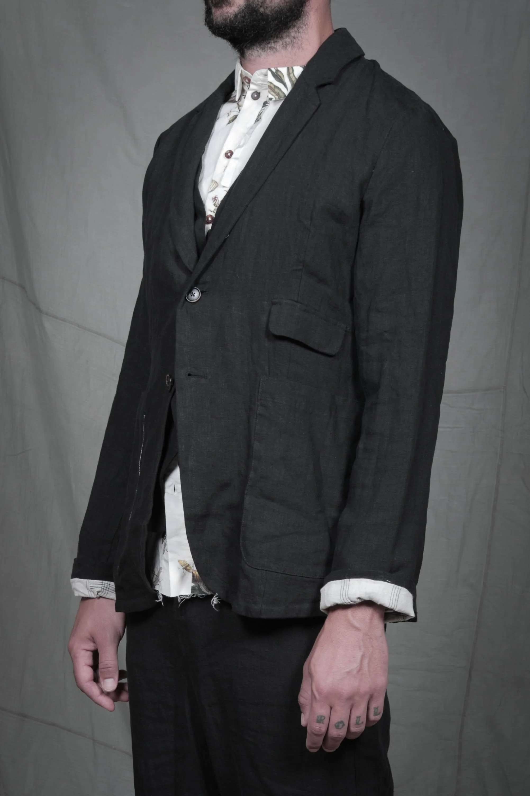 AM - SS2023 - MENS LOOKBOOK-126.jpg