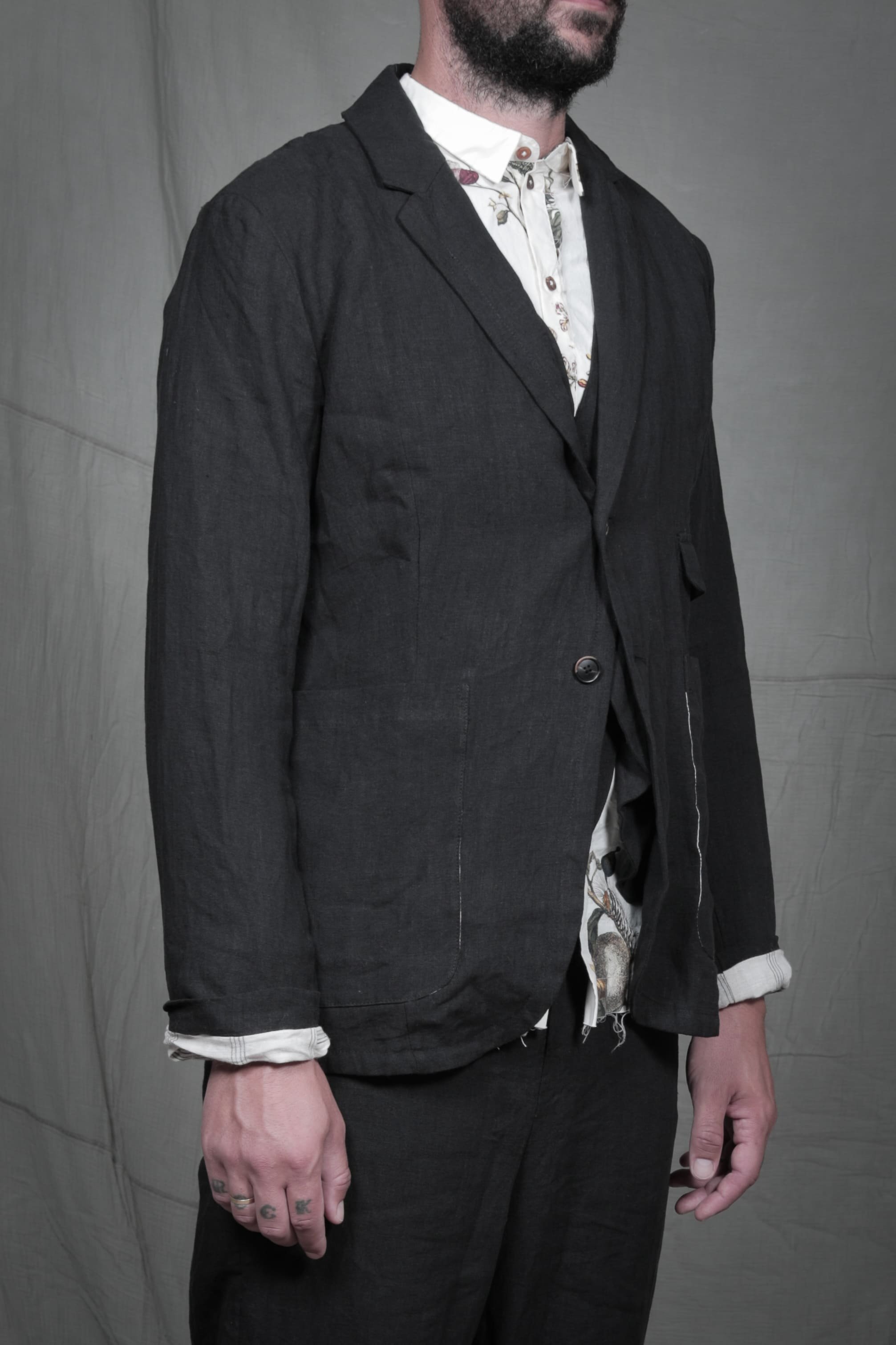 AM - SS2023 - MENS LOOKBOOK-123.jpg