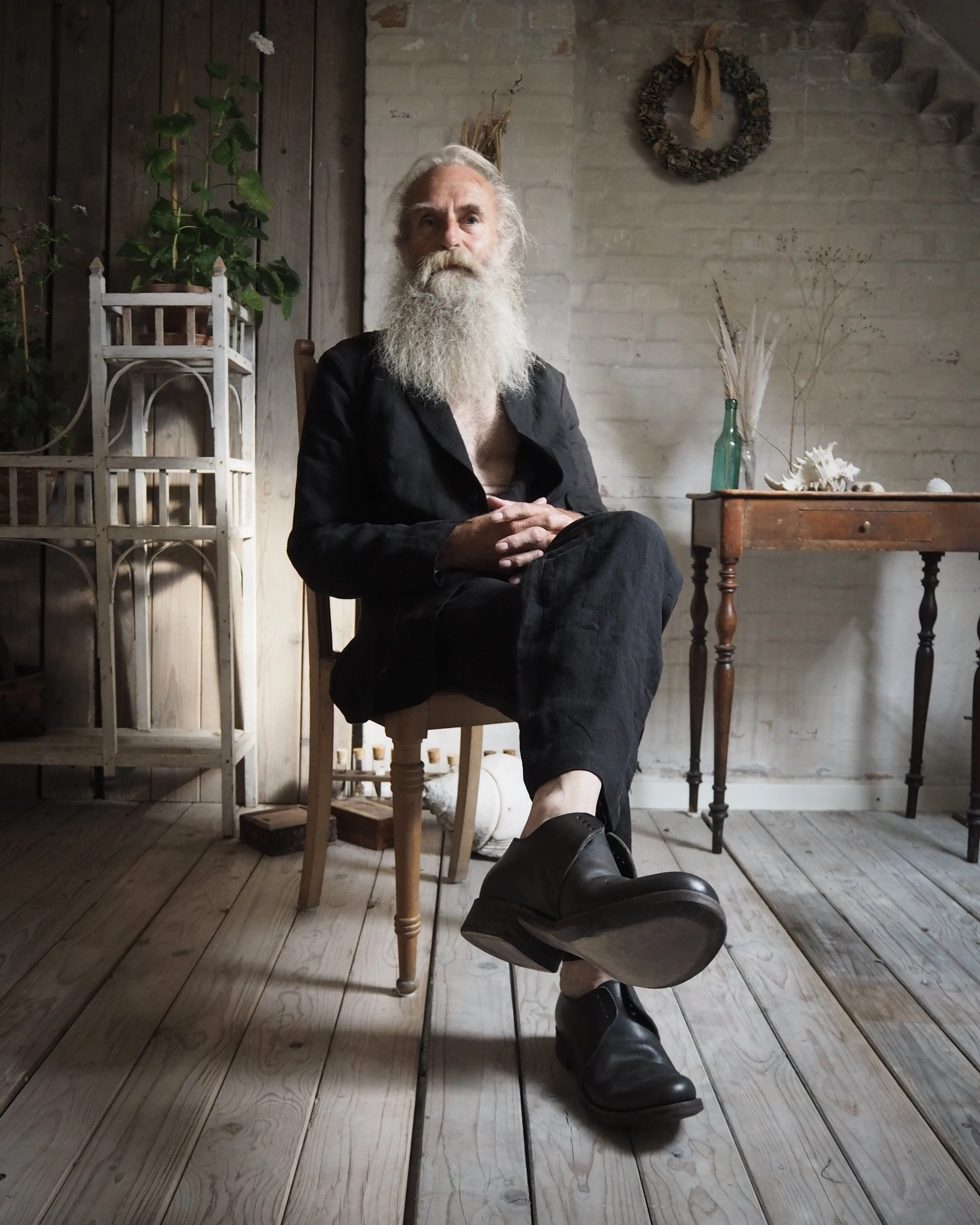 AM - SS2023 - CAMPAIGN-1.jpg