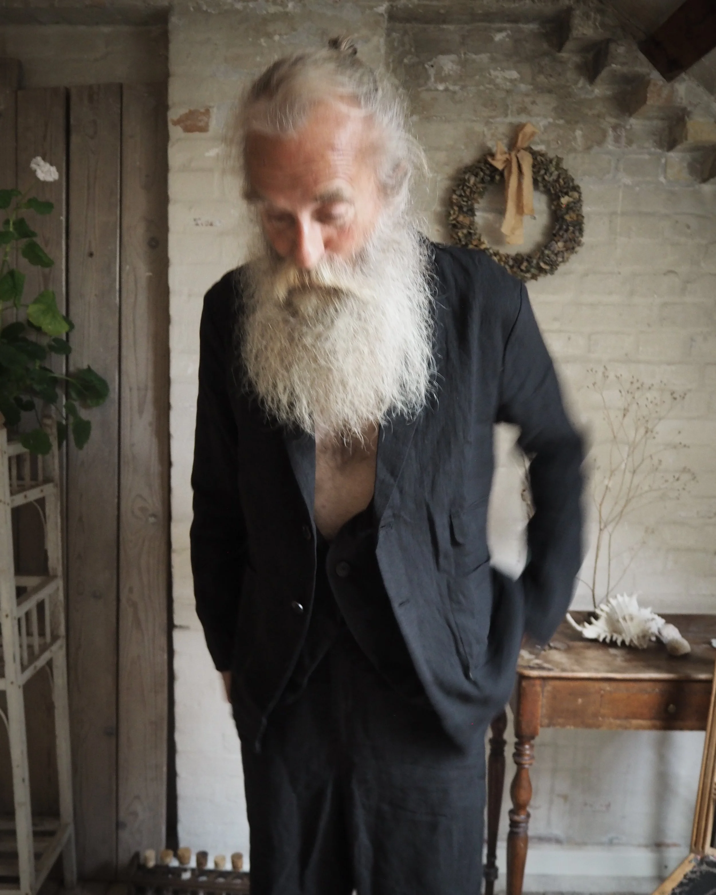 AM - SS2023 - CAMPAIGN-8.jpg