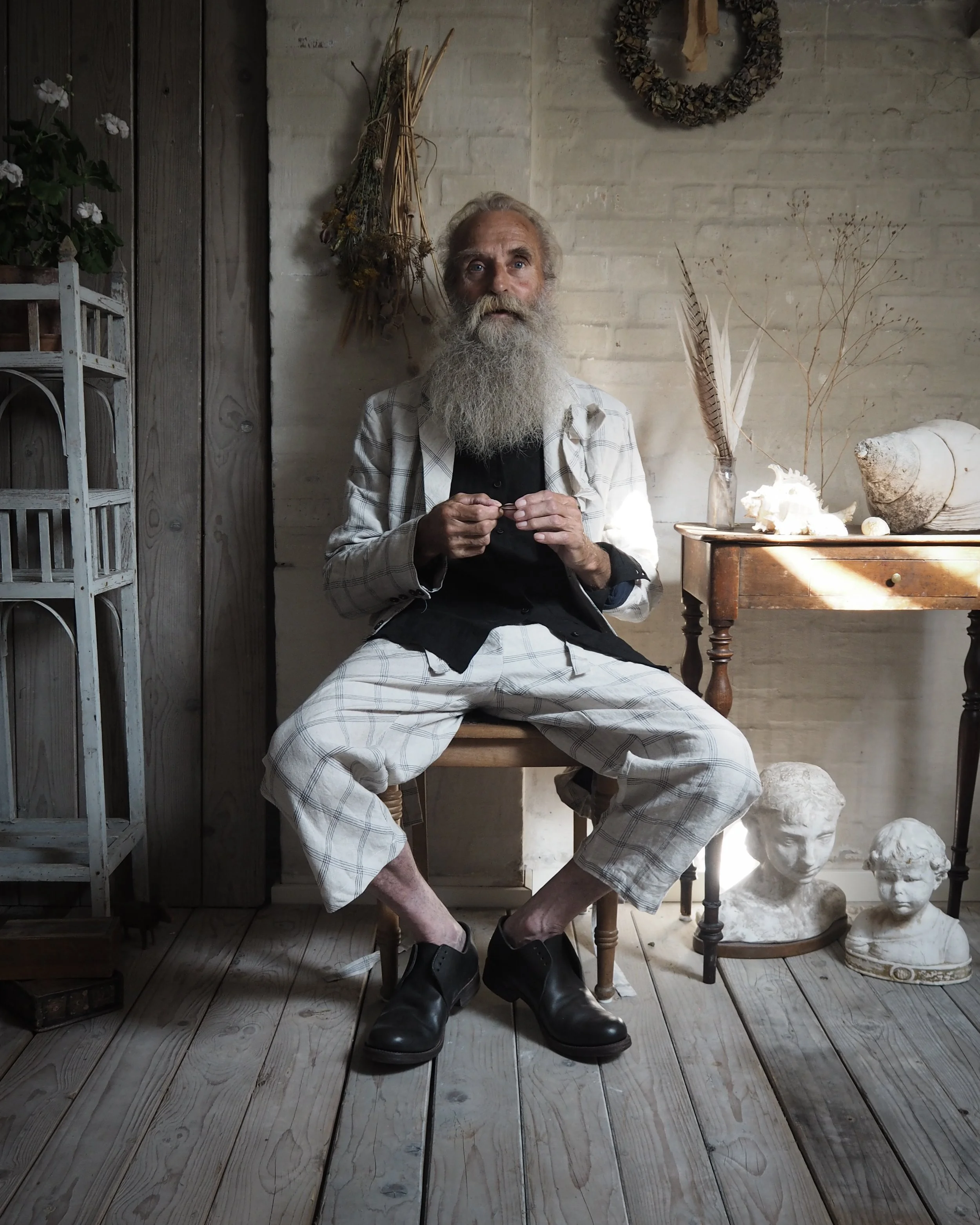 AM - SS2023 - CAMPAIGN-83.jpg