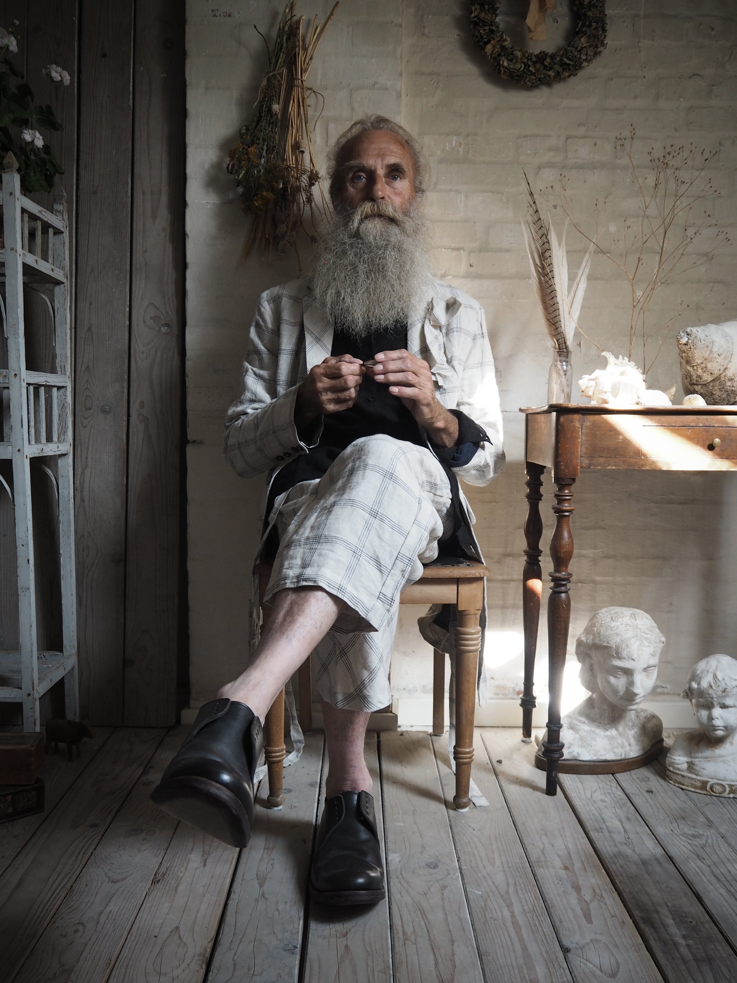 AM - SS2023 - CAMPAIGN-84.jpg
