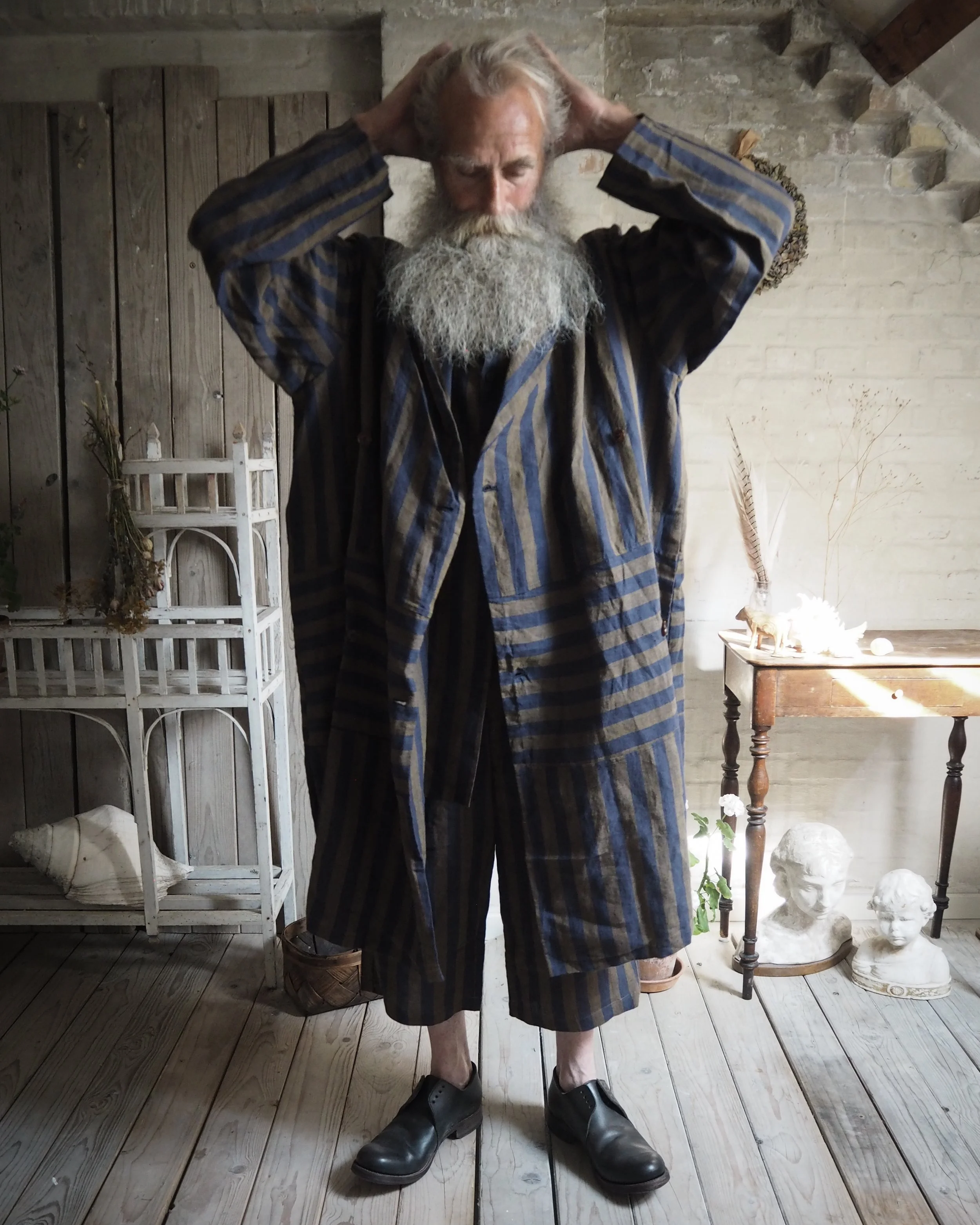 AM - SS2023 - CAMPAIGN-88.jpg