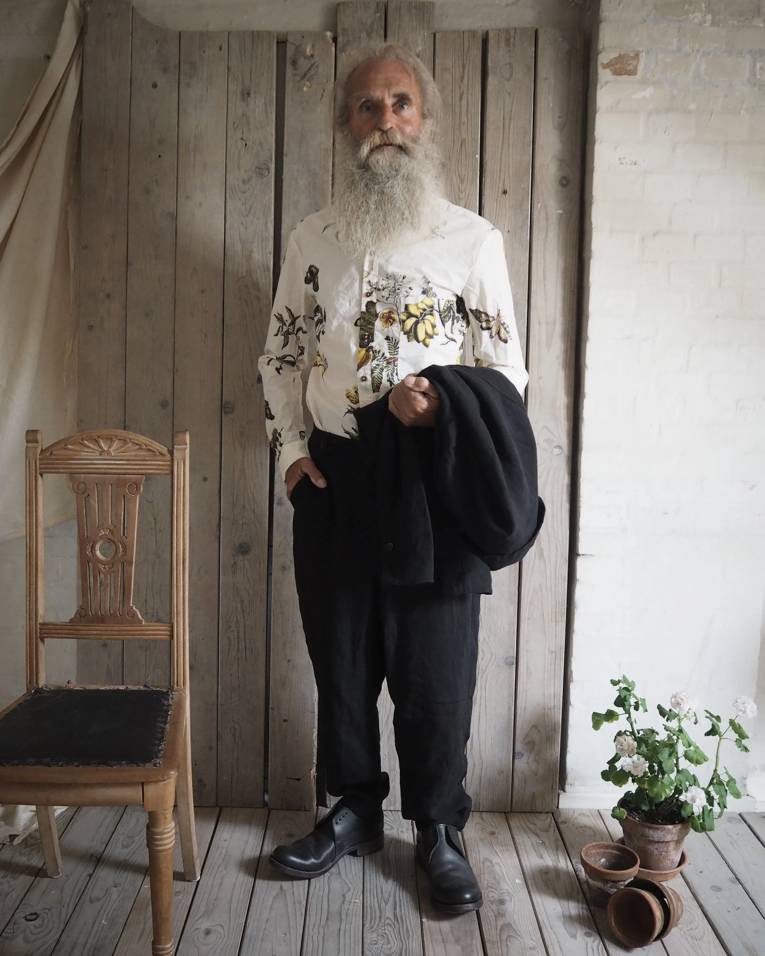 AM - SS2023 - CAMPAIGN-119.jpg