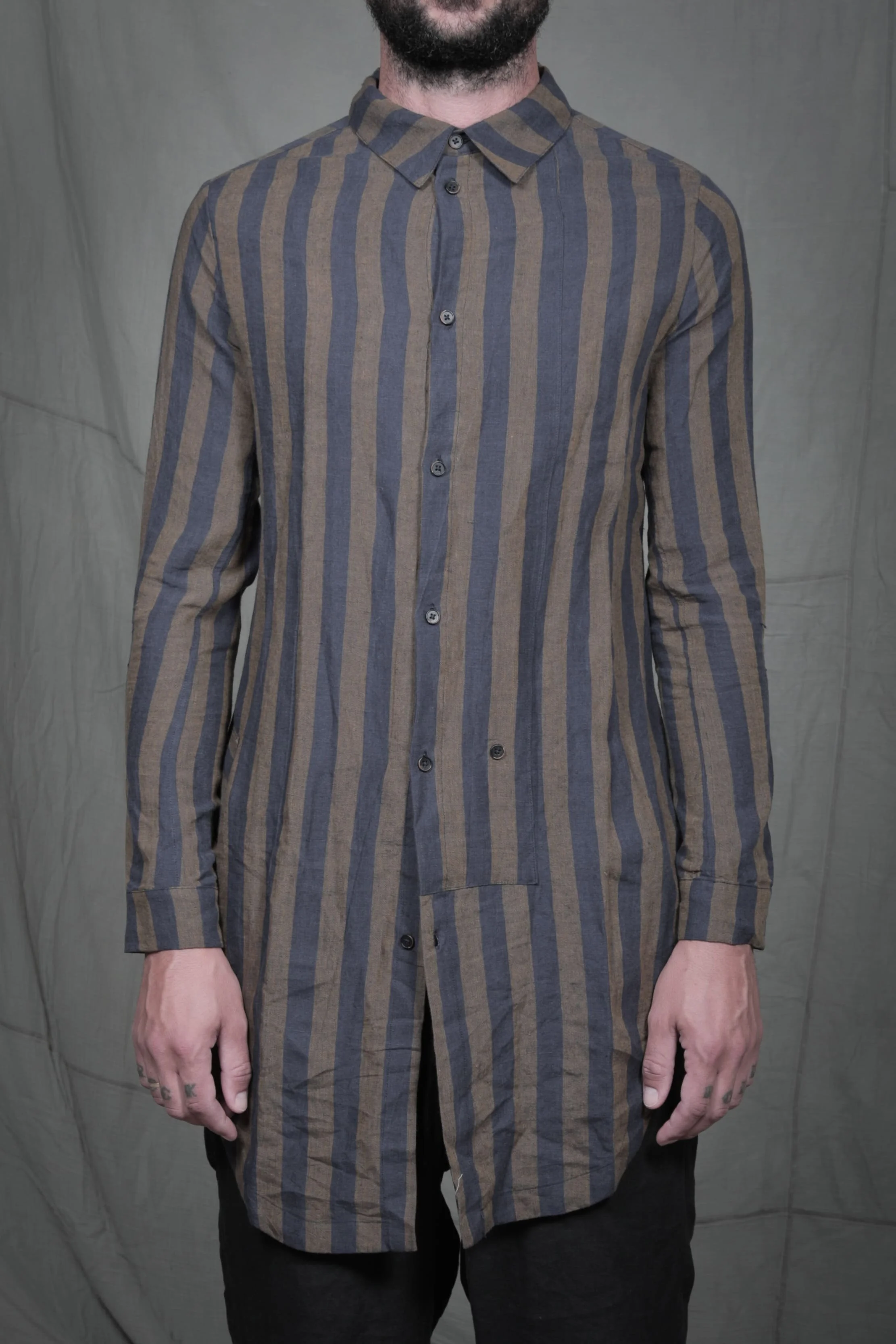 AM - SS2023 - MENS LOOKBOOK-407-2.jpg