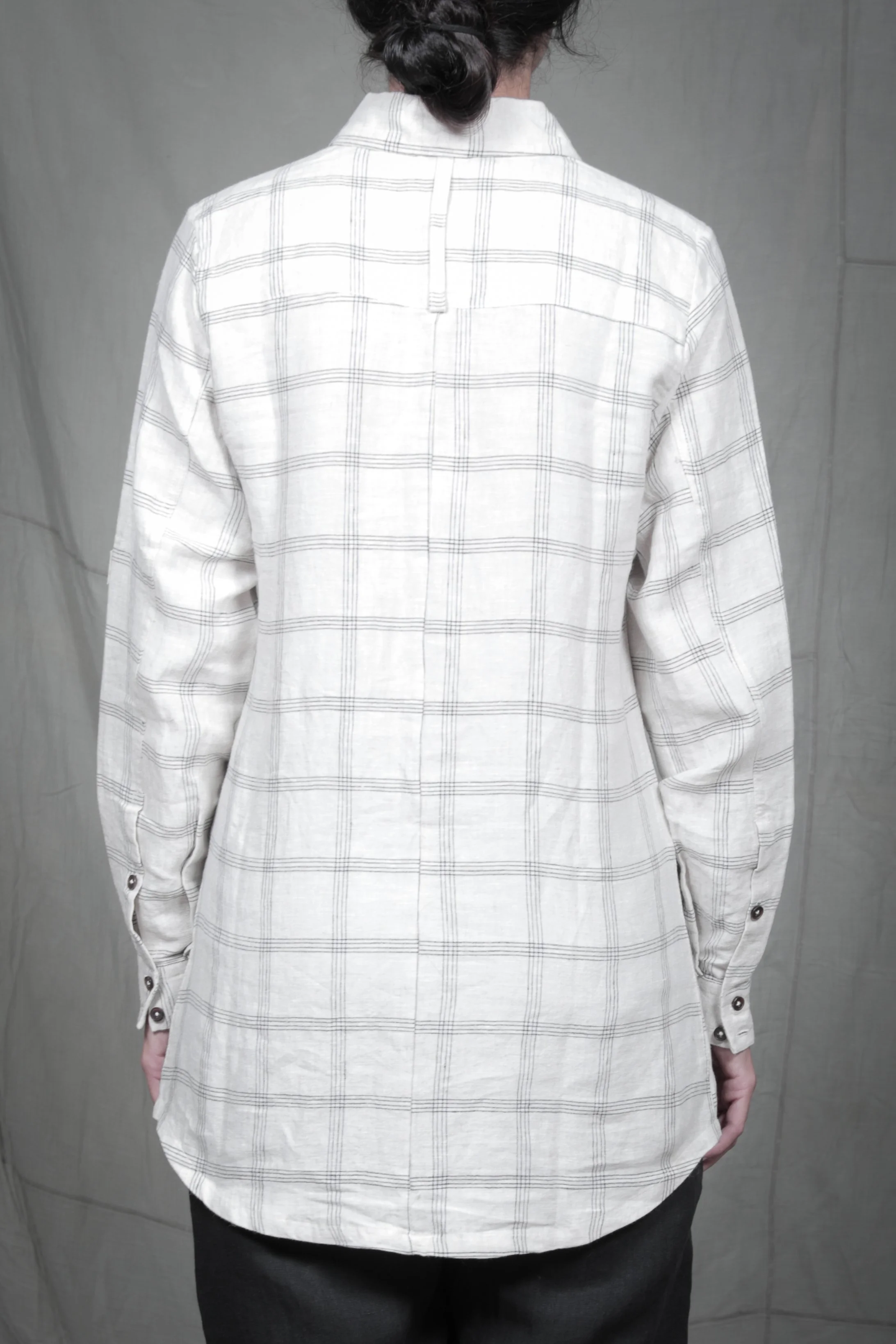 AM - SS2023 - MENS LOOKBOOK-450.jpg