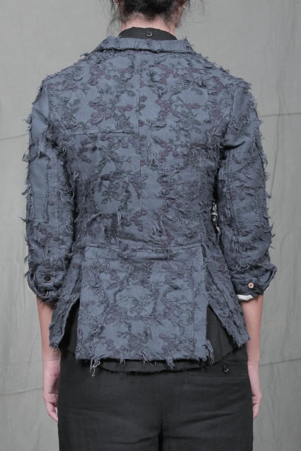 AM - SS2023 - MENS LOOKBOOK-798 2.jpg