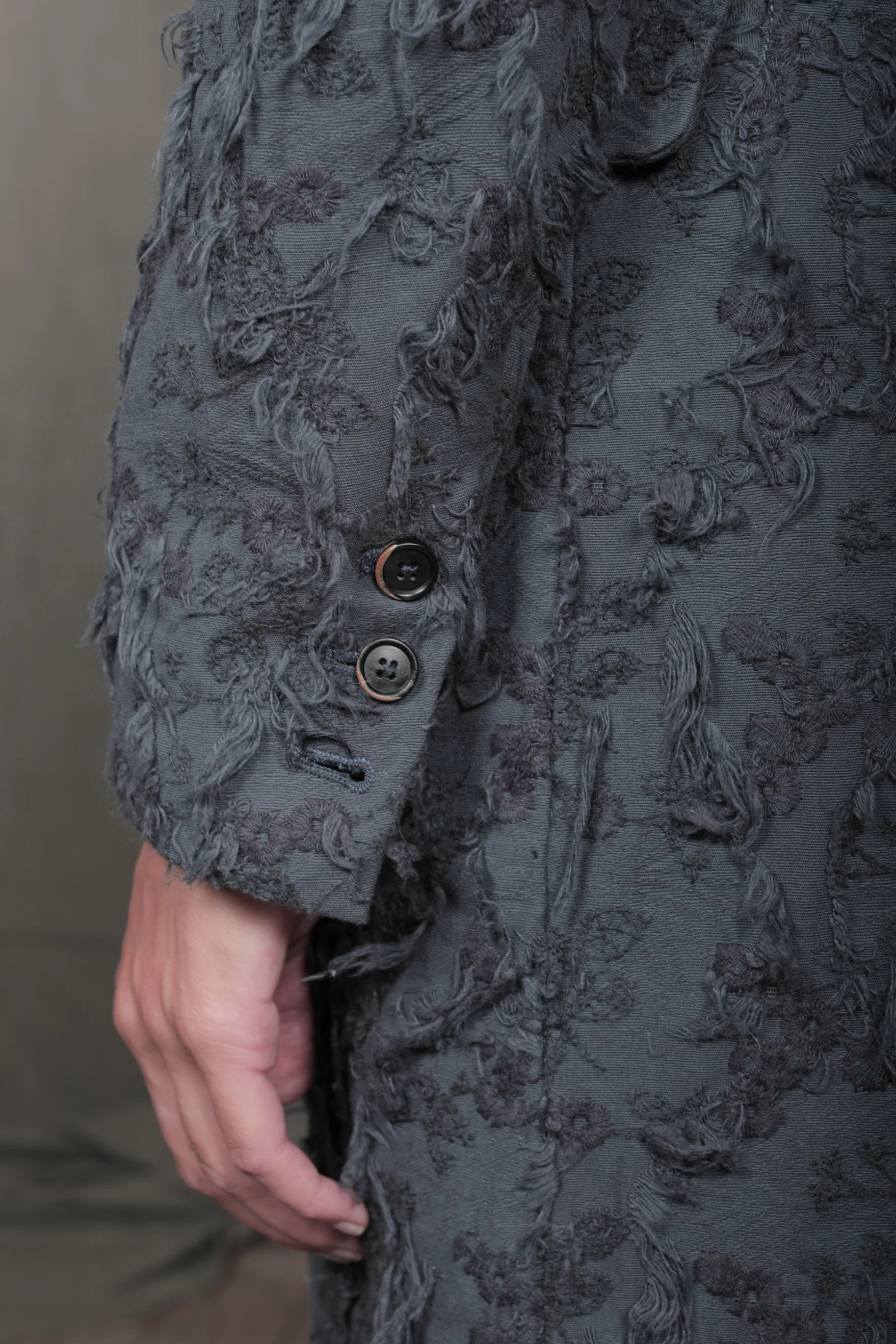 AM - SS2023 - MENS LOOKBOOK-818 2.jpg