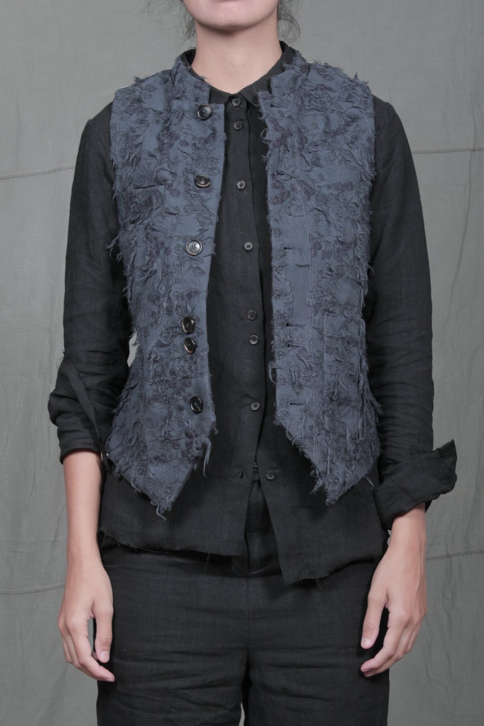 AM - SS2023 - MENS LOOKBOOK-829 2.jpg