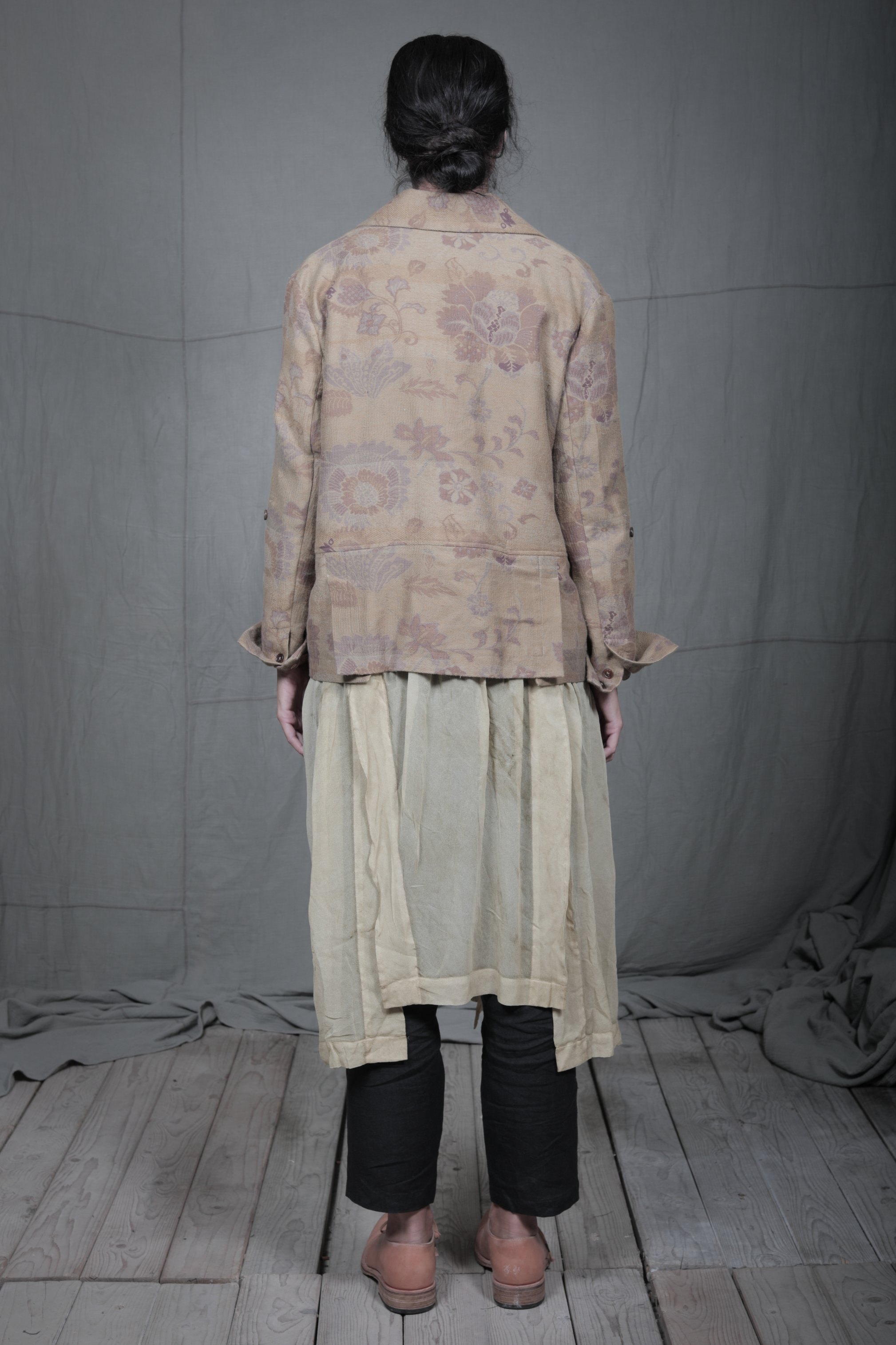 AM - SS2023 - MENS LOOKBOOK-849 2.jpg