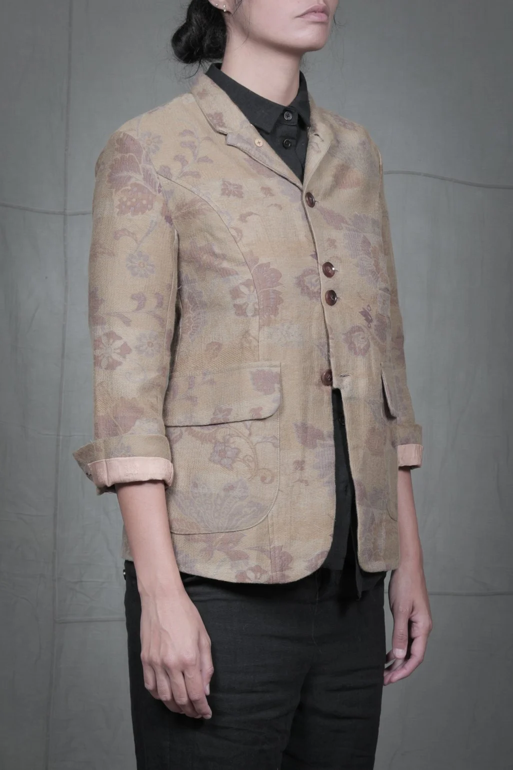 AM - SS2023 - MENS LOOKBOOK-867 2.jpg