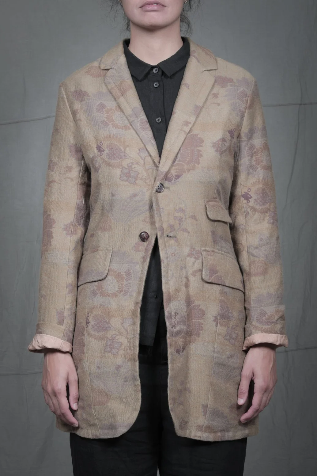 AM - SS2023 - MENS LOOKBOOK-879 2.jpg