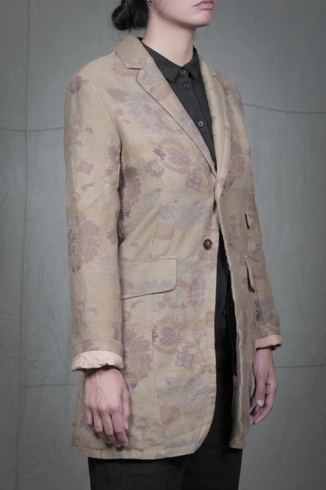 AM - SS2023 - MENS LOOKBOOK-883 2.jpg
