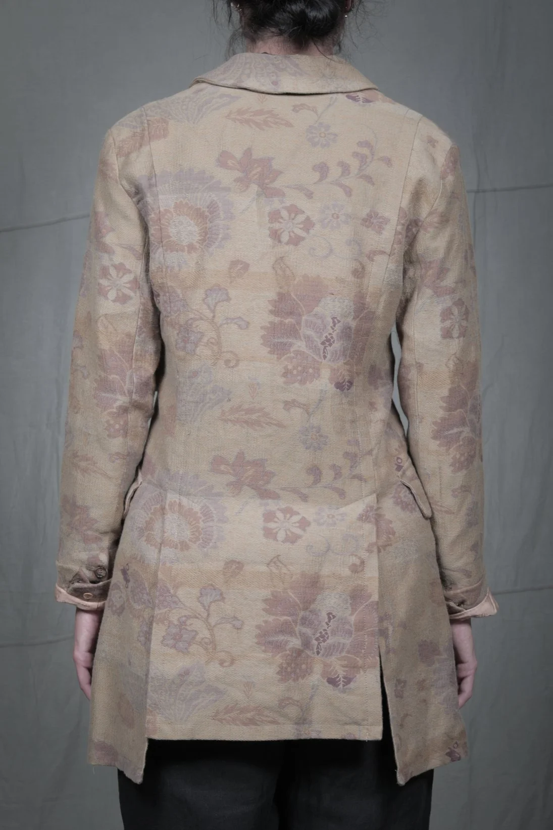 AM - SS2023 - MENS LOOKBOOK-882 2.jpg