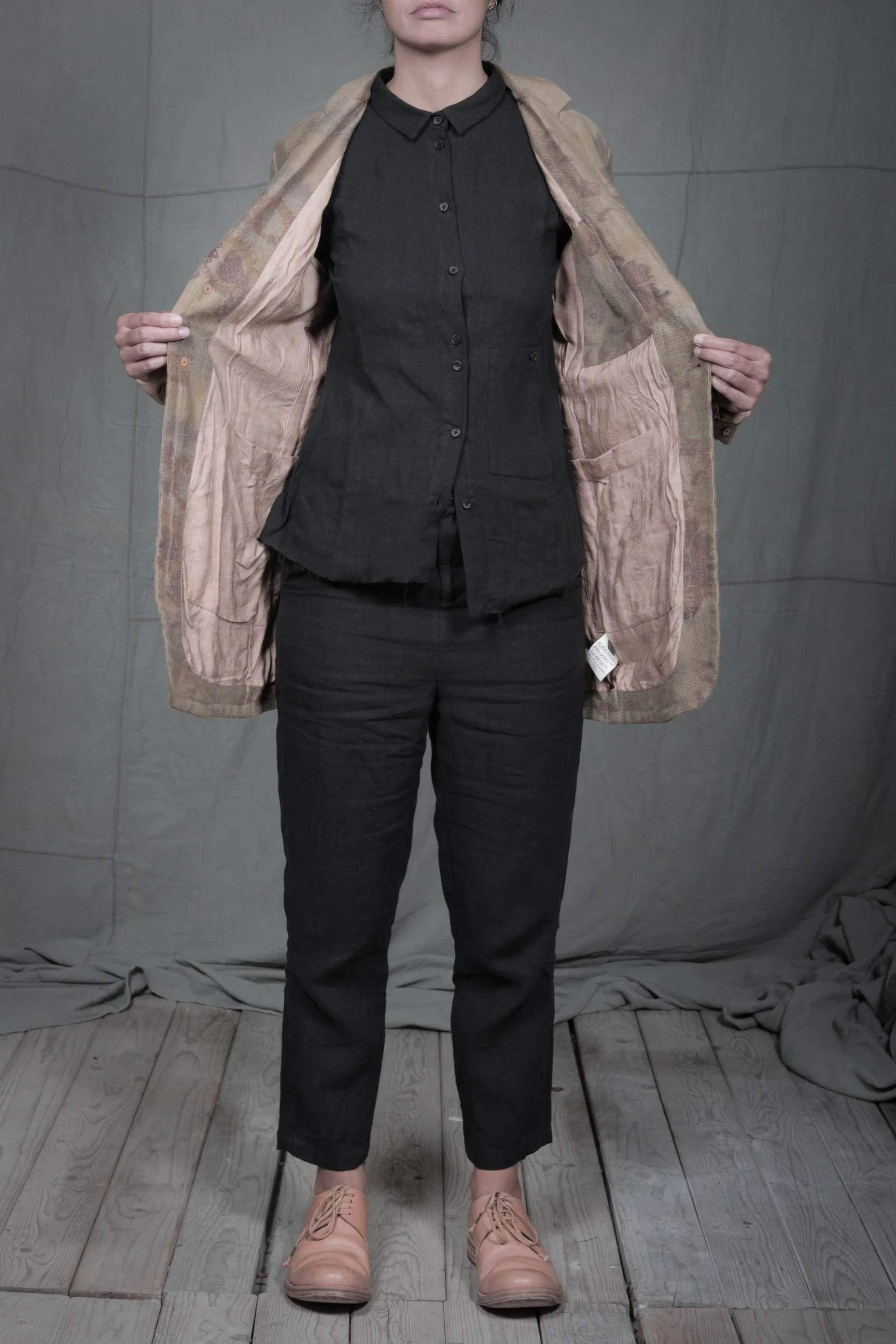 AM - SS2023 - MENS LOOKBOOK-886 2.jpg