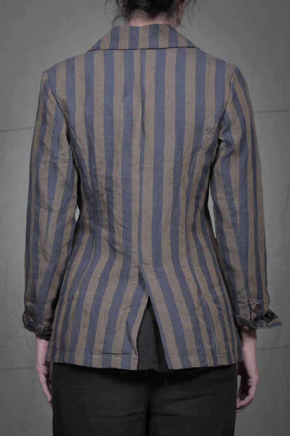 AM - SS2023 - MENS LOOKBOOK-893 2.jpg
