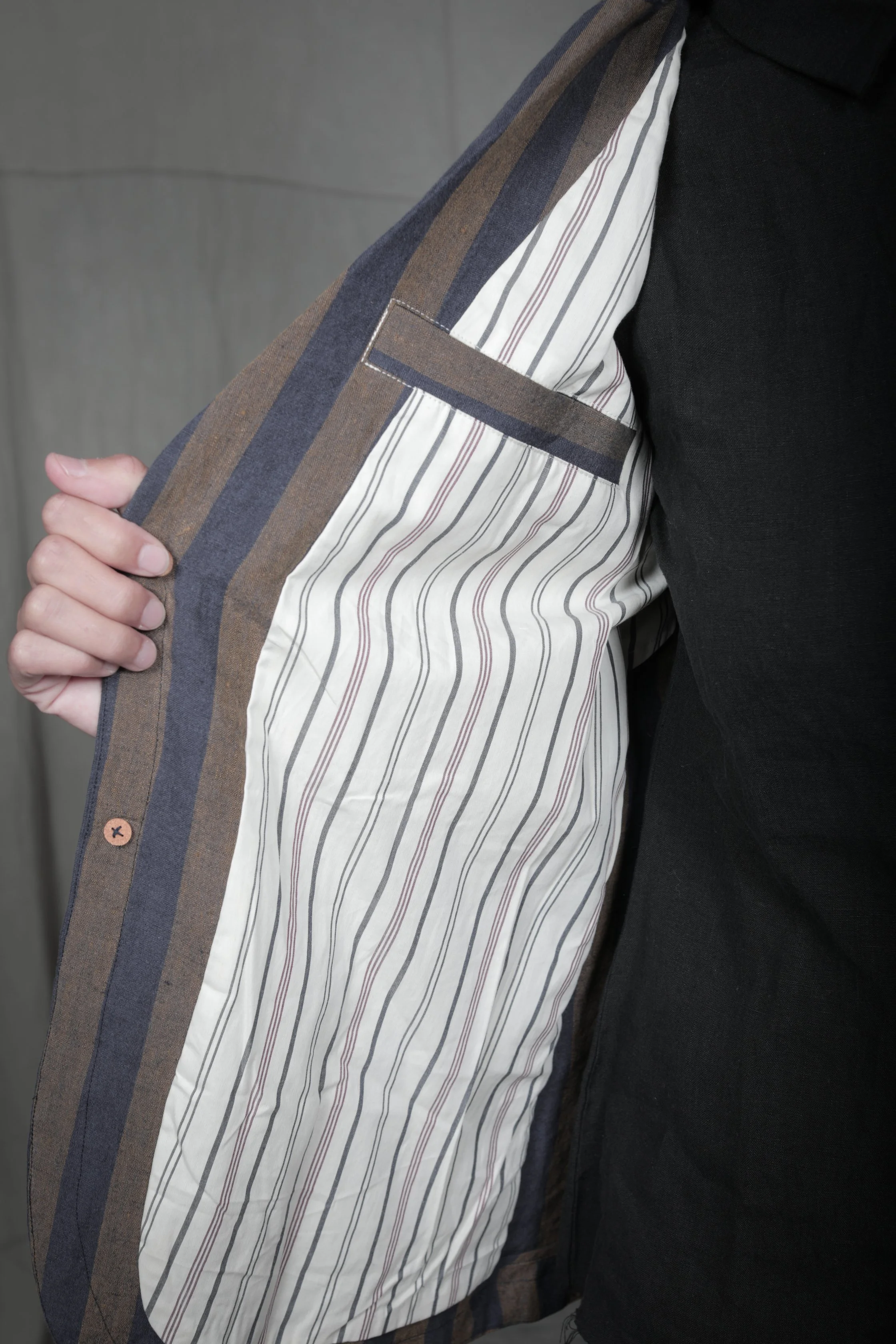 AM - SS2023 - MENS LOOKBOOK-898 2.jpg