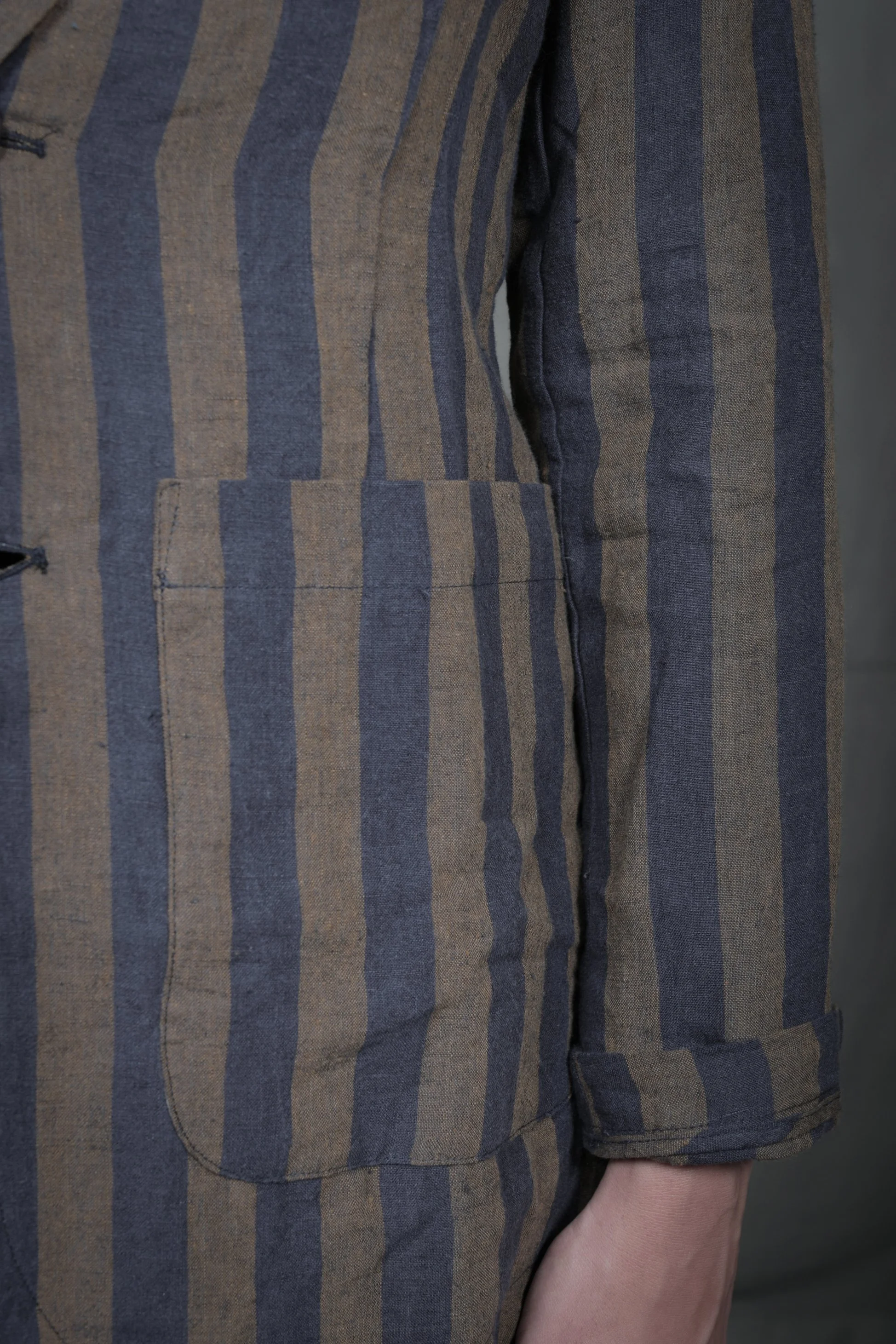 AM - SS2023 - MENS LOOKBOOK-895 2.jpg