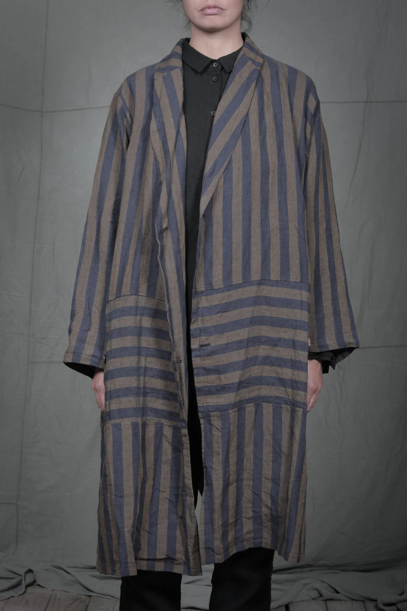 AM - SS2023 - MENS LOOKBOOK-908 2.jpg