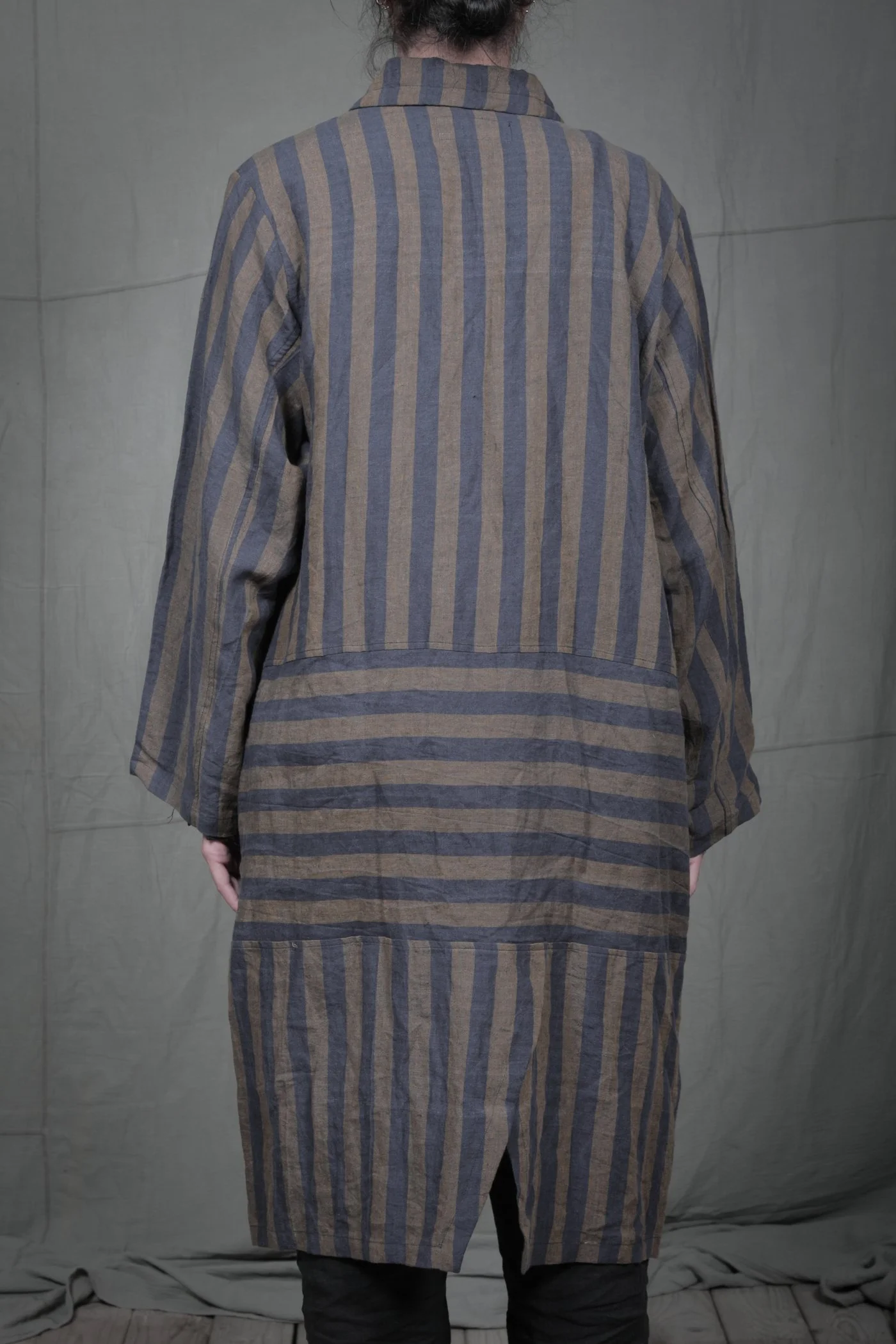 AM - SS2023 - MENS LOOKBOOK-904 2.jpg