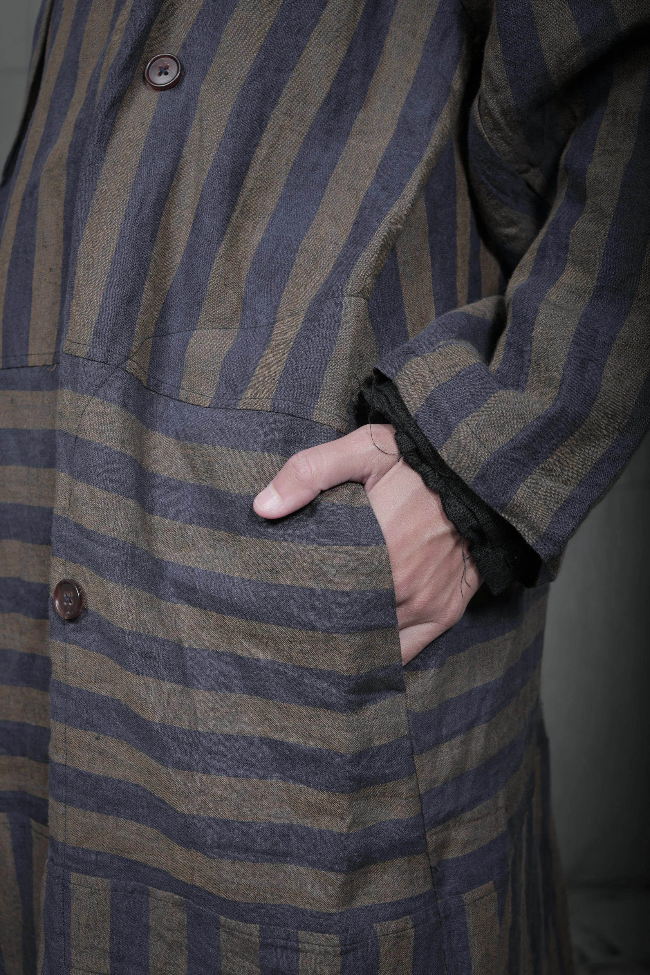 AM - SS2023 - MENS LOOKBOOK-906 2.jpg