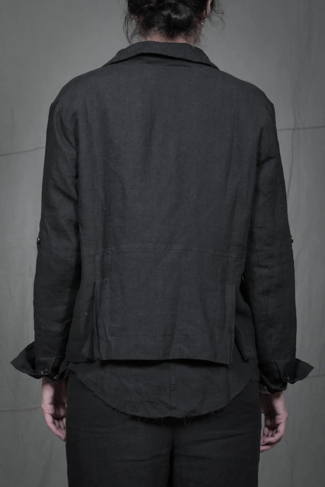AM - SS2023 - MENS LOOKBOOK-939 2.jpg
