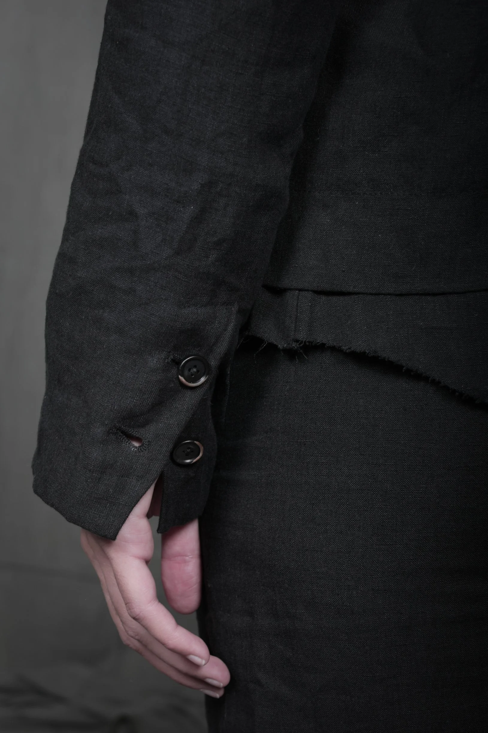 AM - SS2023 - MENS LOOKBOOK-943 2.jpg