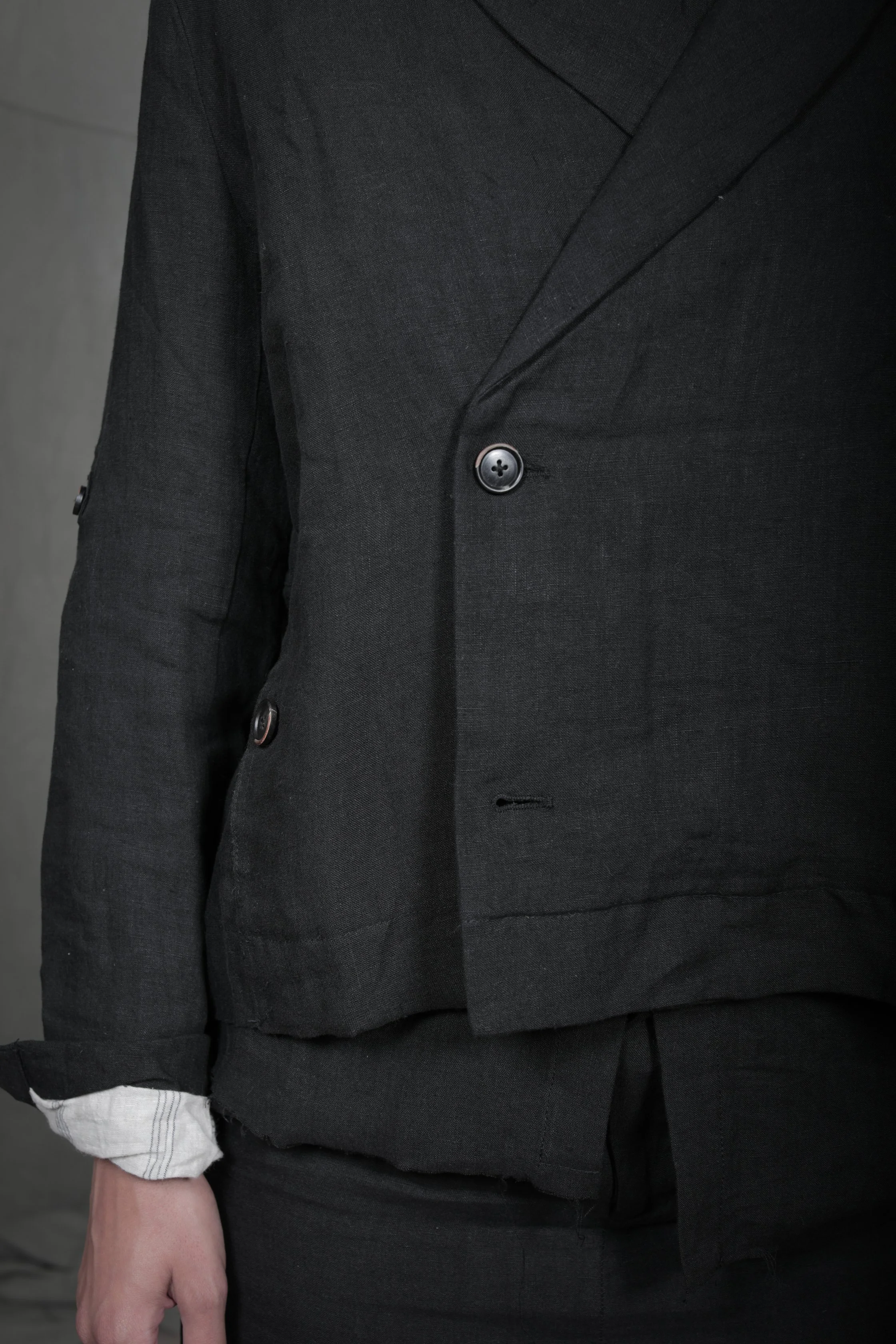 AM - SS2023 - MENS LOOKBOOK-941 2.jpg