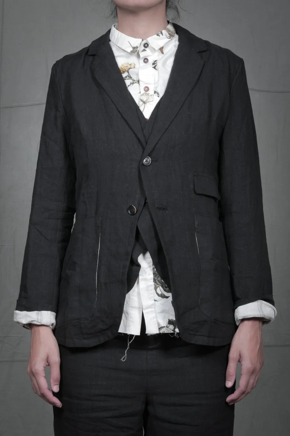 AM - SS2023 - MENS LOOKBOOK-949 2.jpg