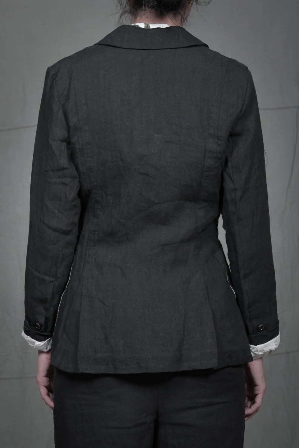 AM - SS2023 - MENS LOOKBOOK-952 2.jpg