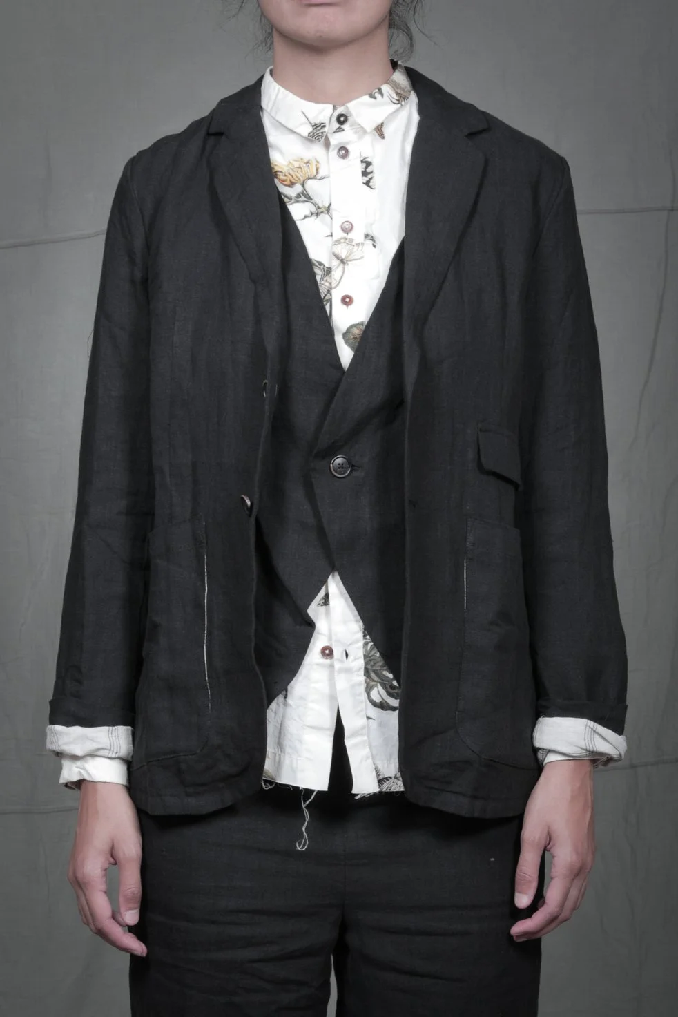 AM - SS2023 - MENS LOOKBOOK-960 2.jpg