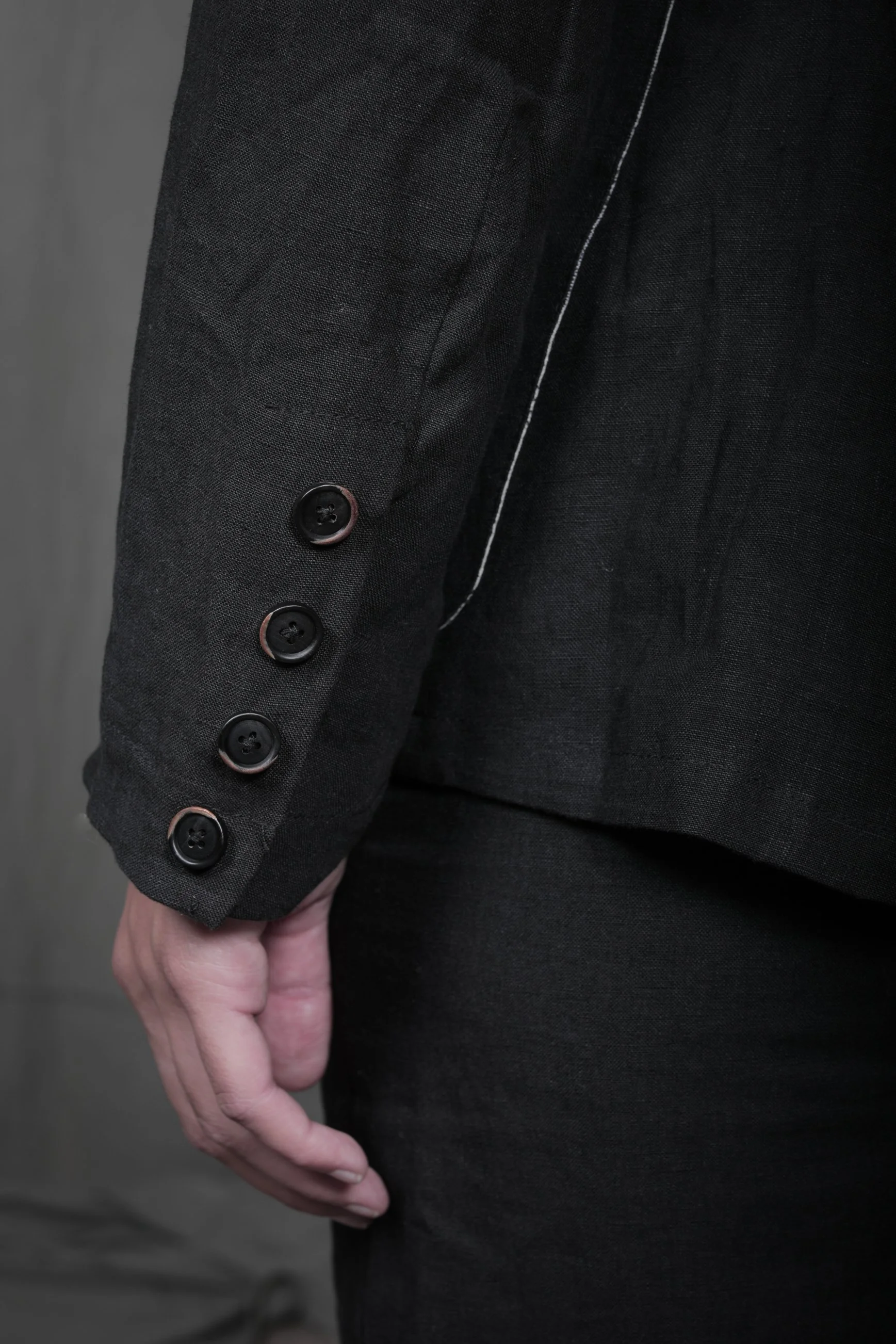 AM - SS2023 - MENS LOOKBOOK-958 2.jpg