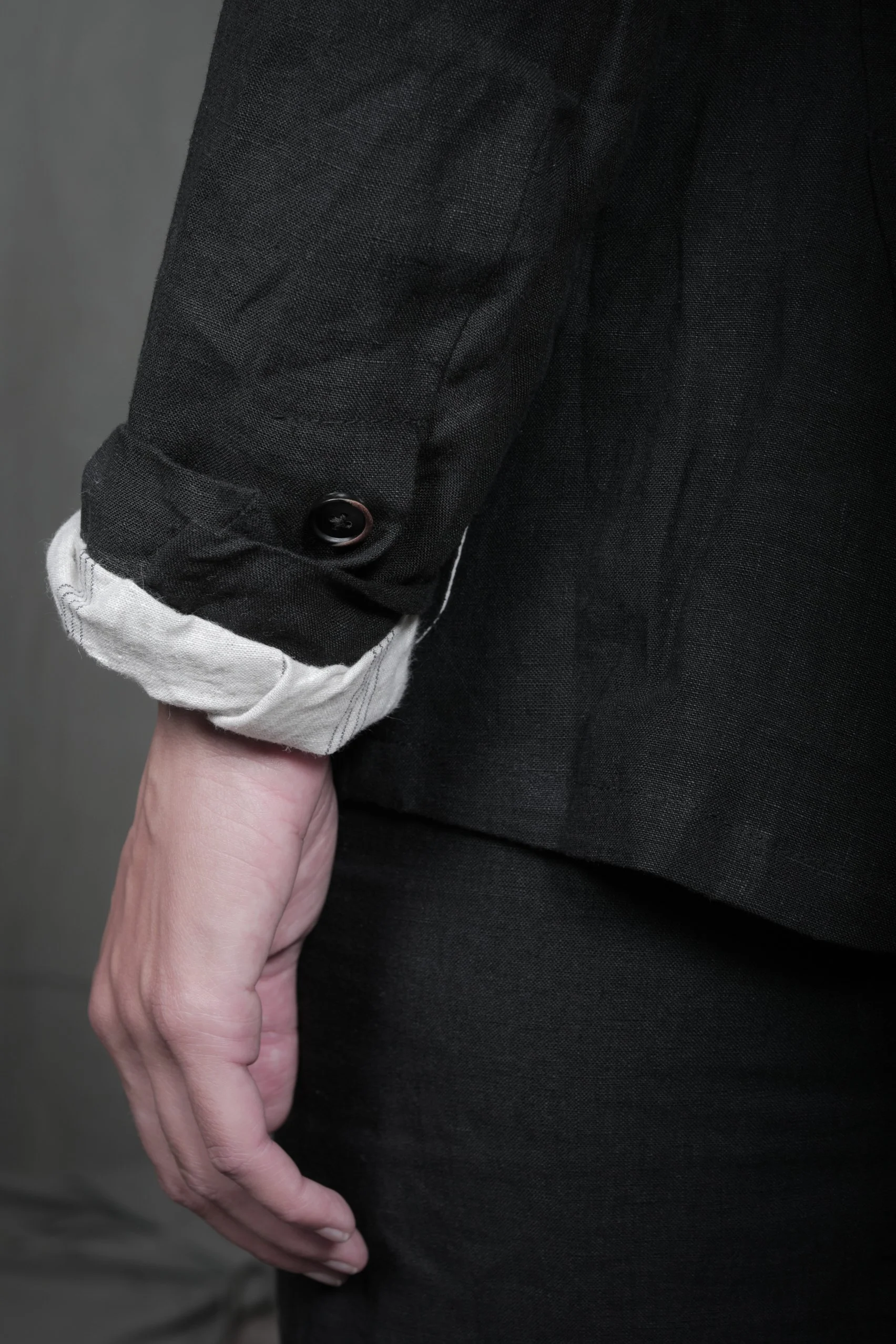AM - SS2023 - MENS LOOKBOOK-957 2.jpg