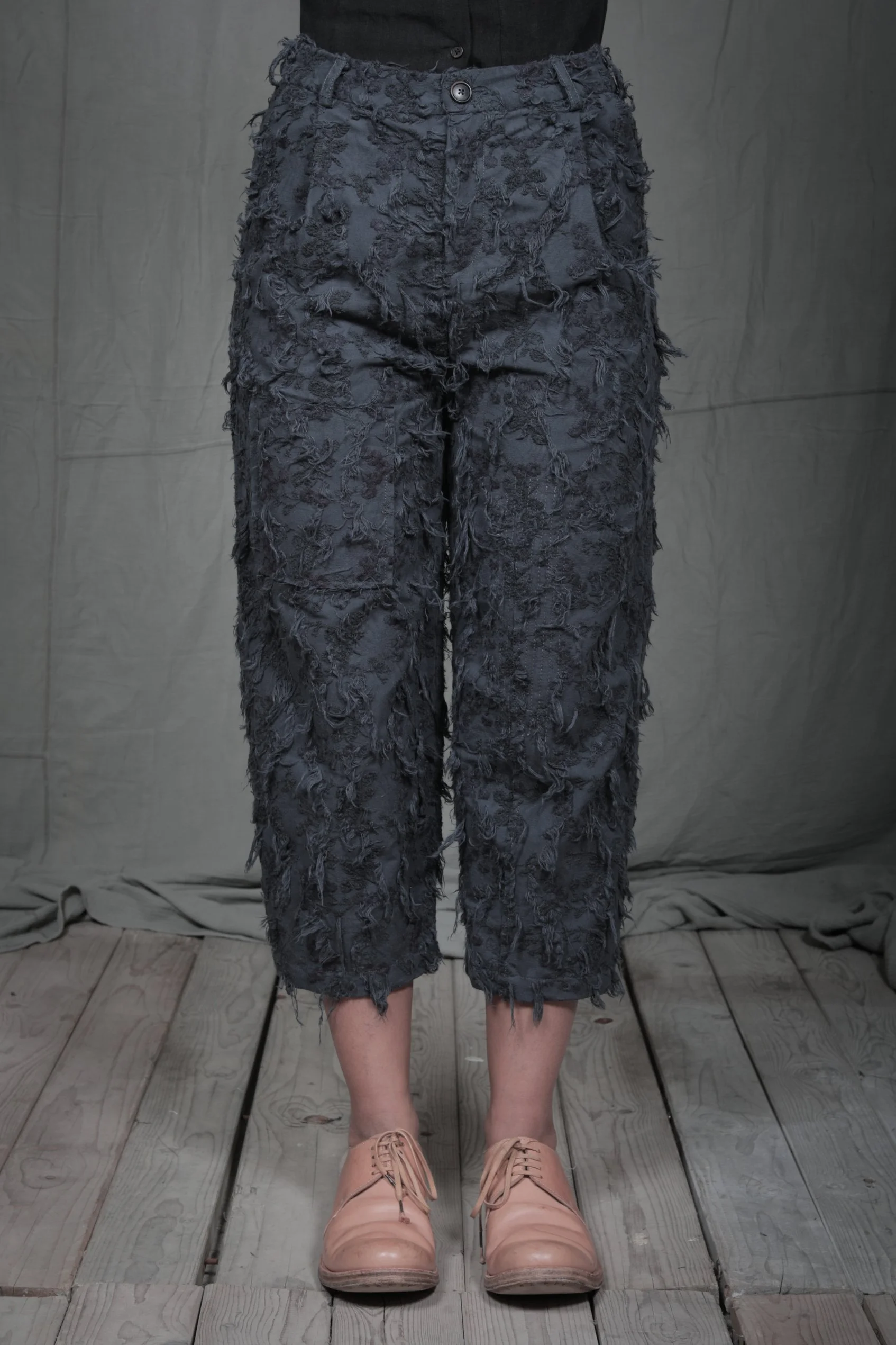 AM - SS2023 - MENS LOOKBOOK-1011 2.jpg