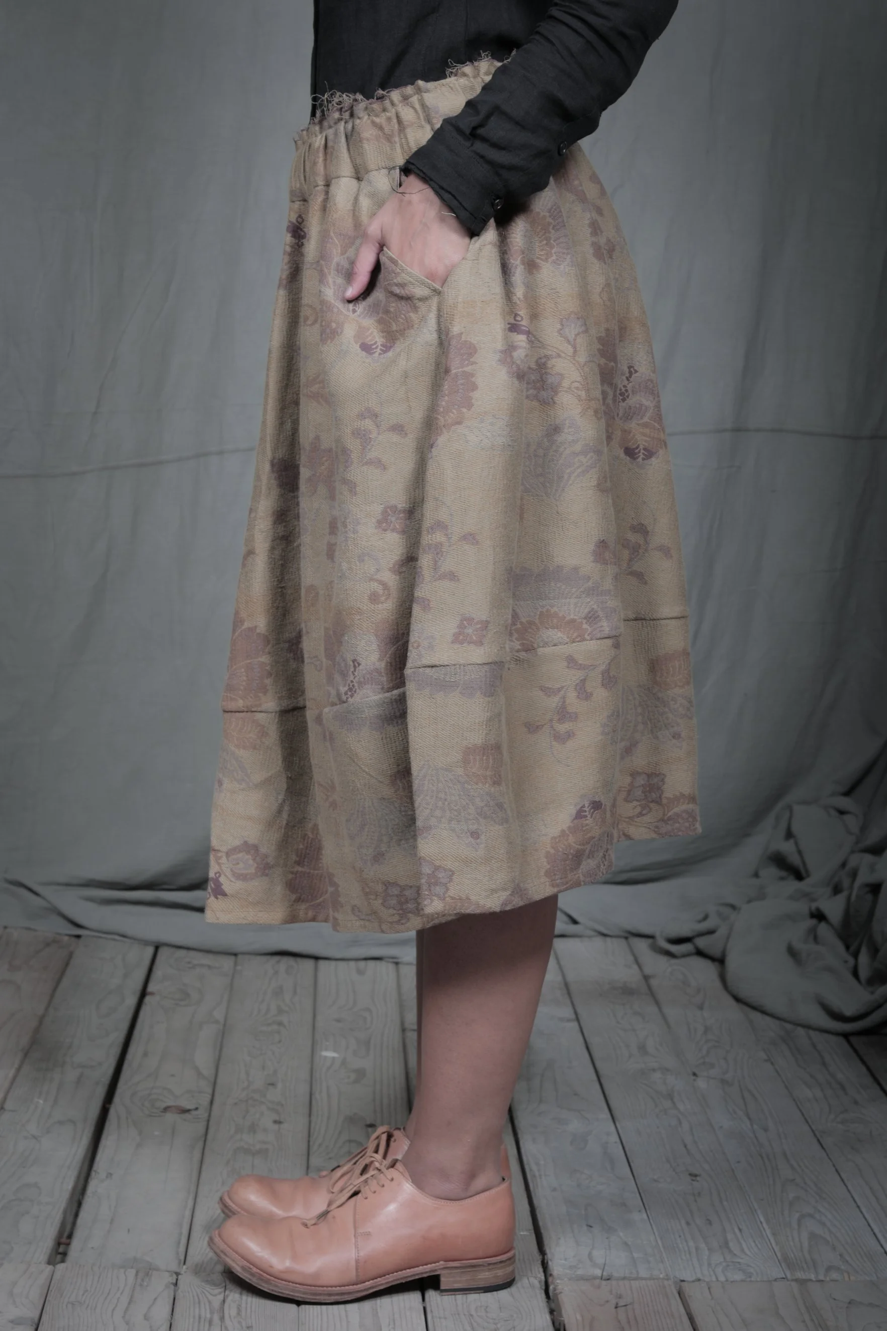 AM - SS2023 - MENS LOOKBOOK-1020 2.jpg