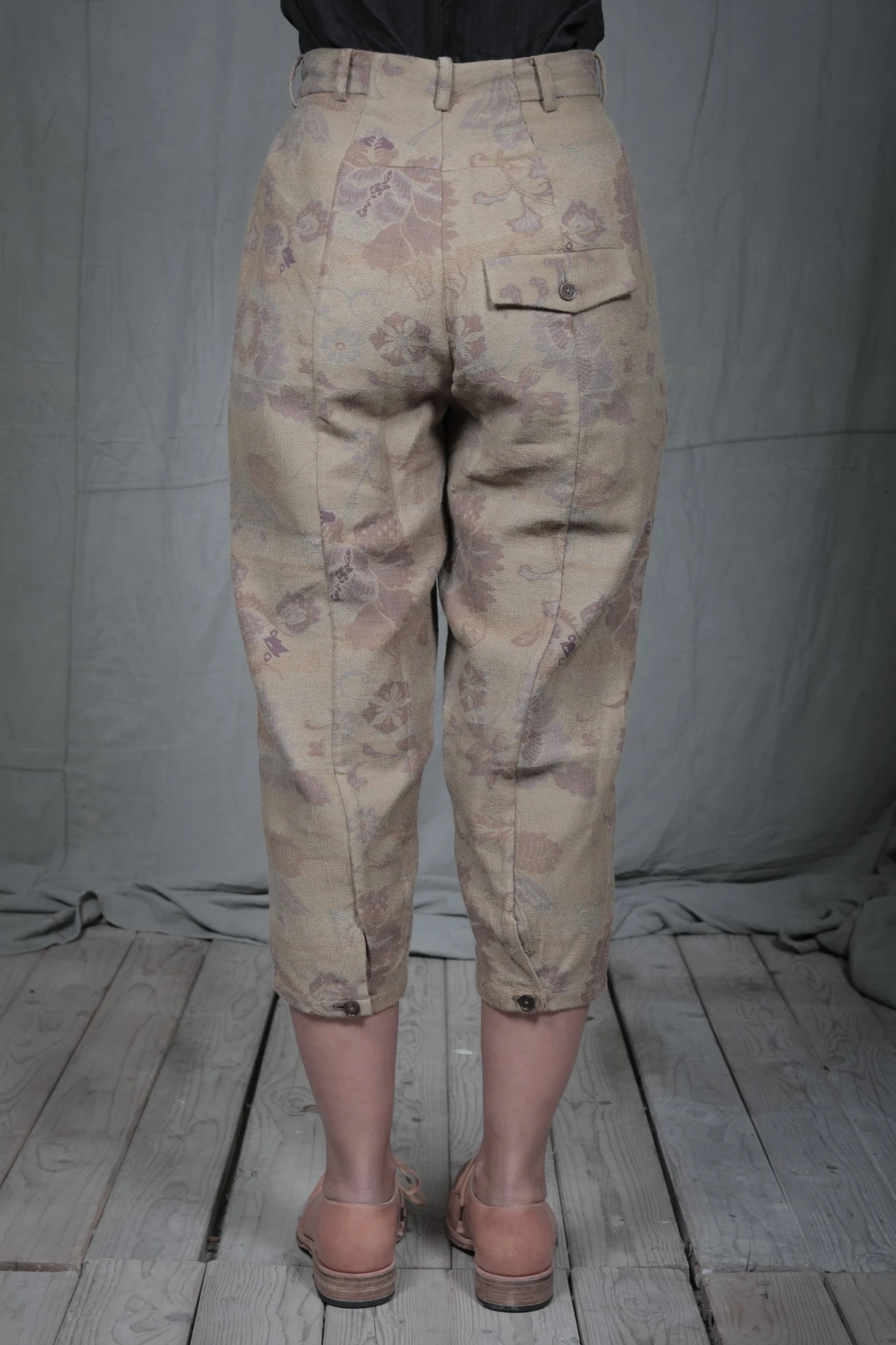AM - SS2023 - MENS LOOKBOOK-1027 2.jpg