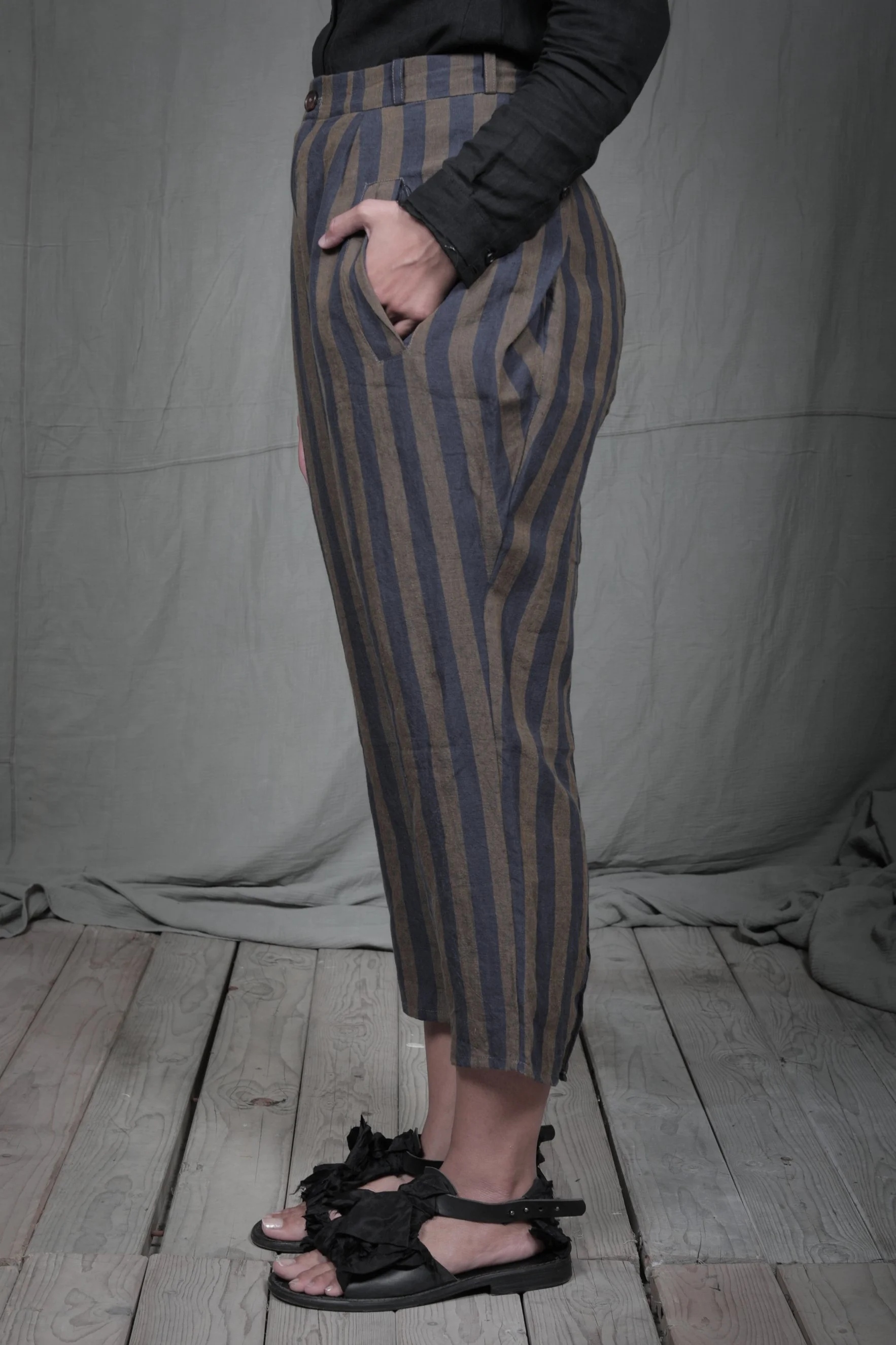 AM - SS2023 - MENS LOOKBOOK-1051 2.jpg