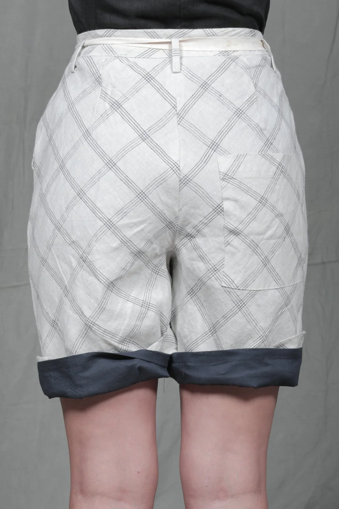 AM - SS2023 - MENS LOOKBOOK-1065 2.jpg