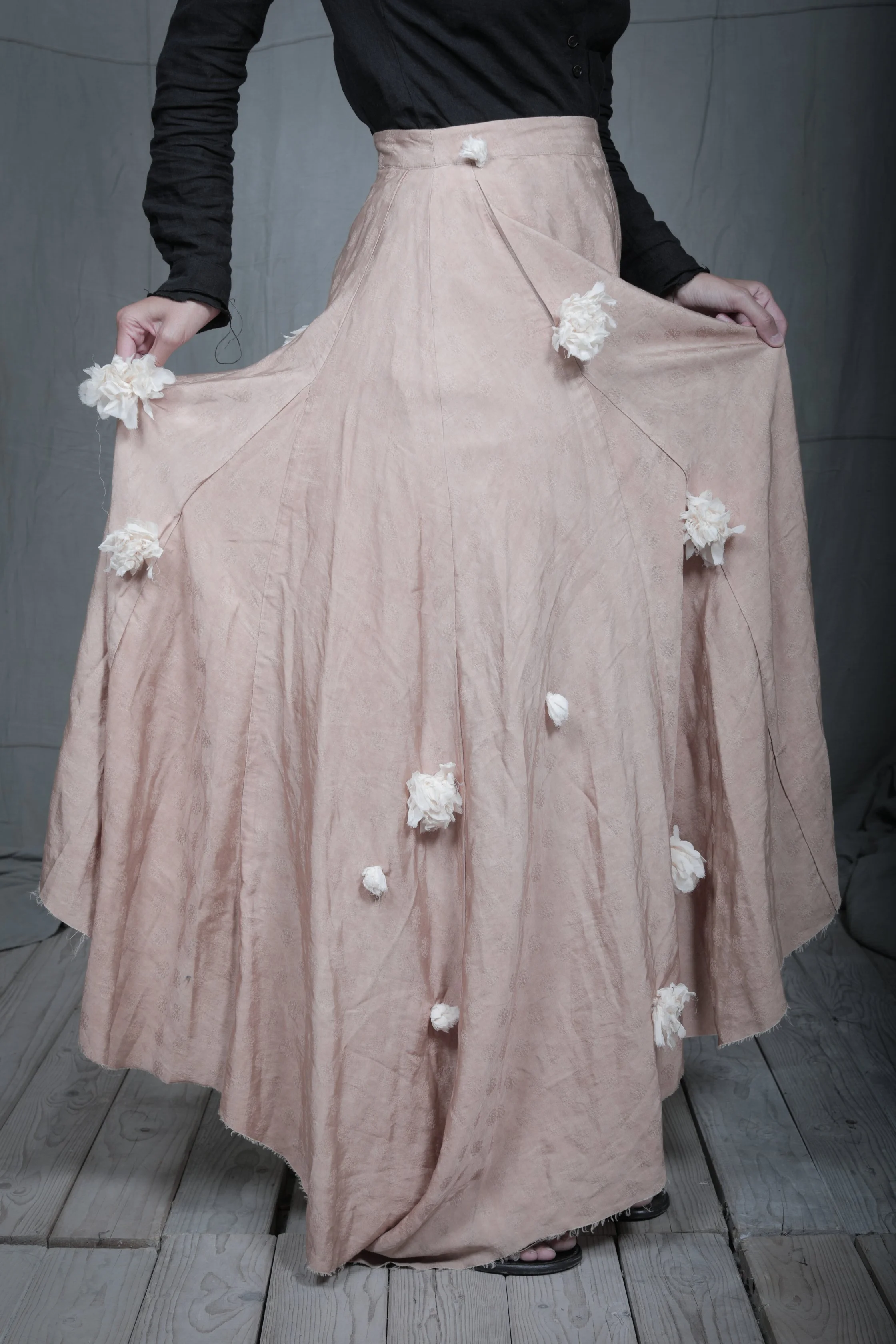 AM - SS2023 - MENS LOOKBOOK-1080 2.jpg