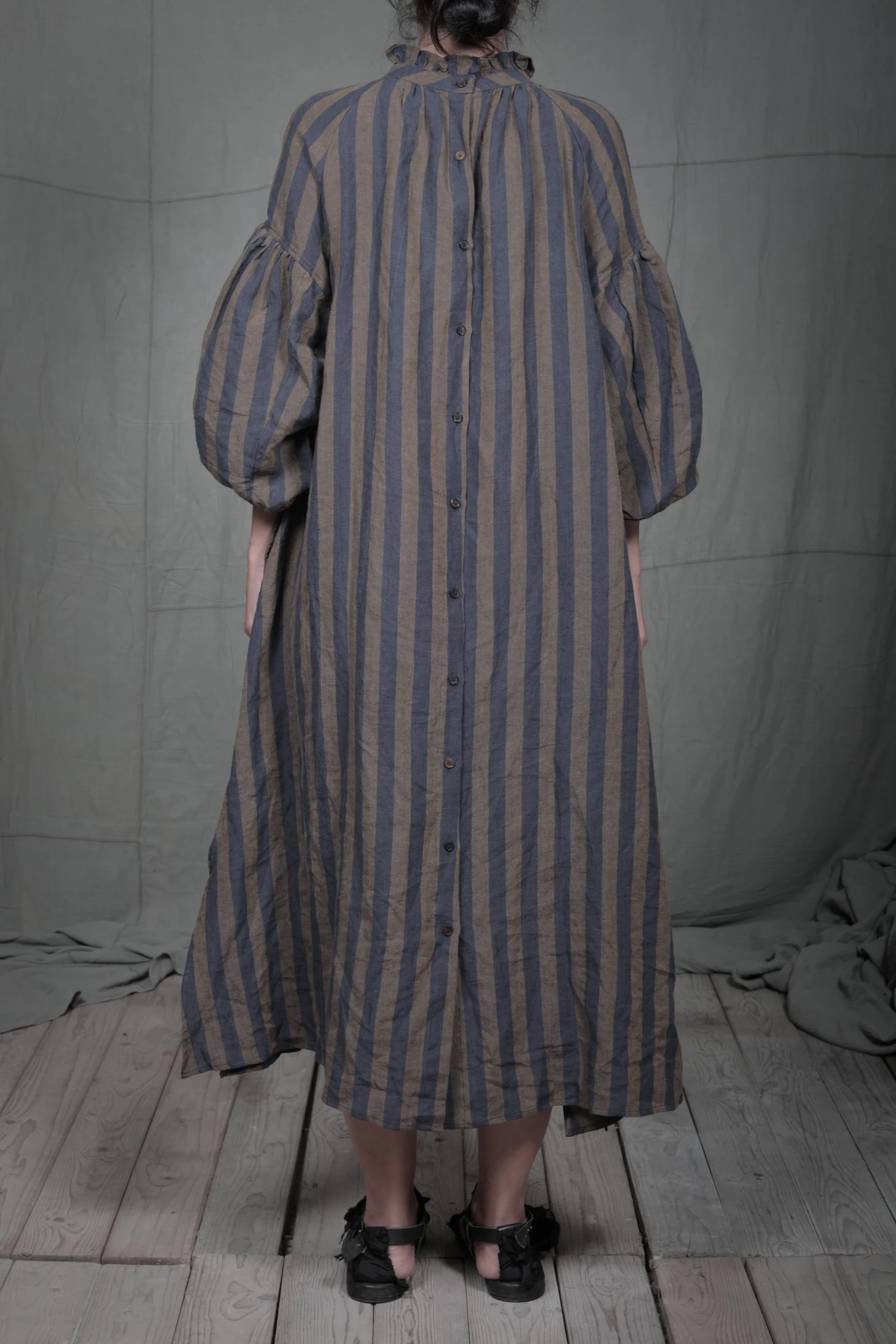 AM - SS2023 - MENS LOOKBOOK-1173.jpg